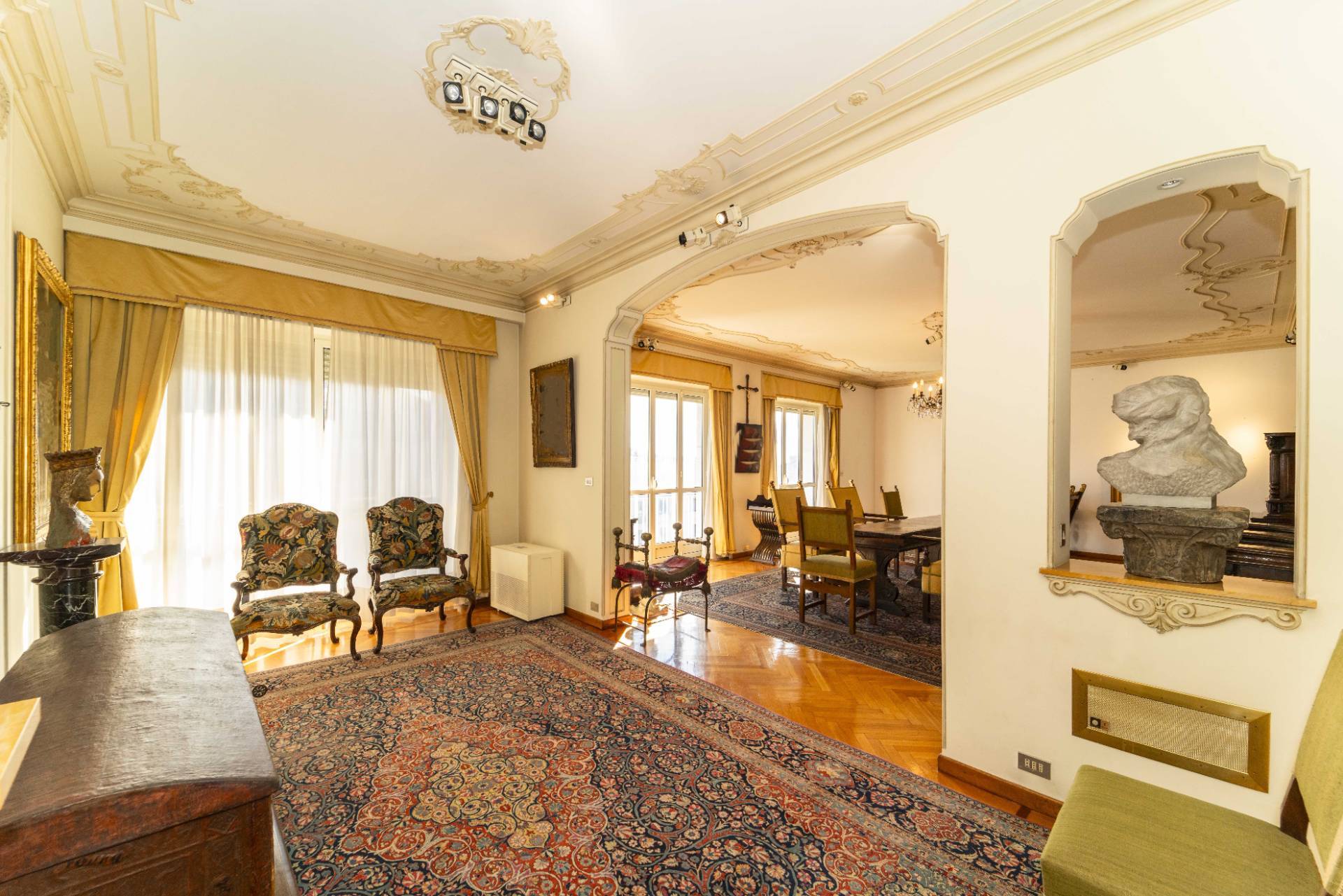 Torino, Torino, 10100, IT, 4 Bedrooms Bedrooms, ,3 BathroomsBathrooms,Residential,For Sale,1989083