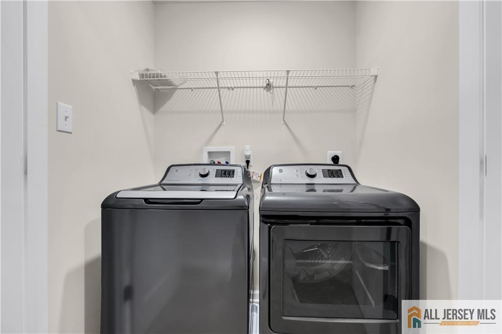 Jamesburg, New Jersey, 08831, United States, 3 Bedrooms Bedrooms, ,4 BathroomsBathrooms,Residential,For Sale,1987918