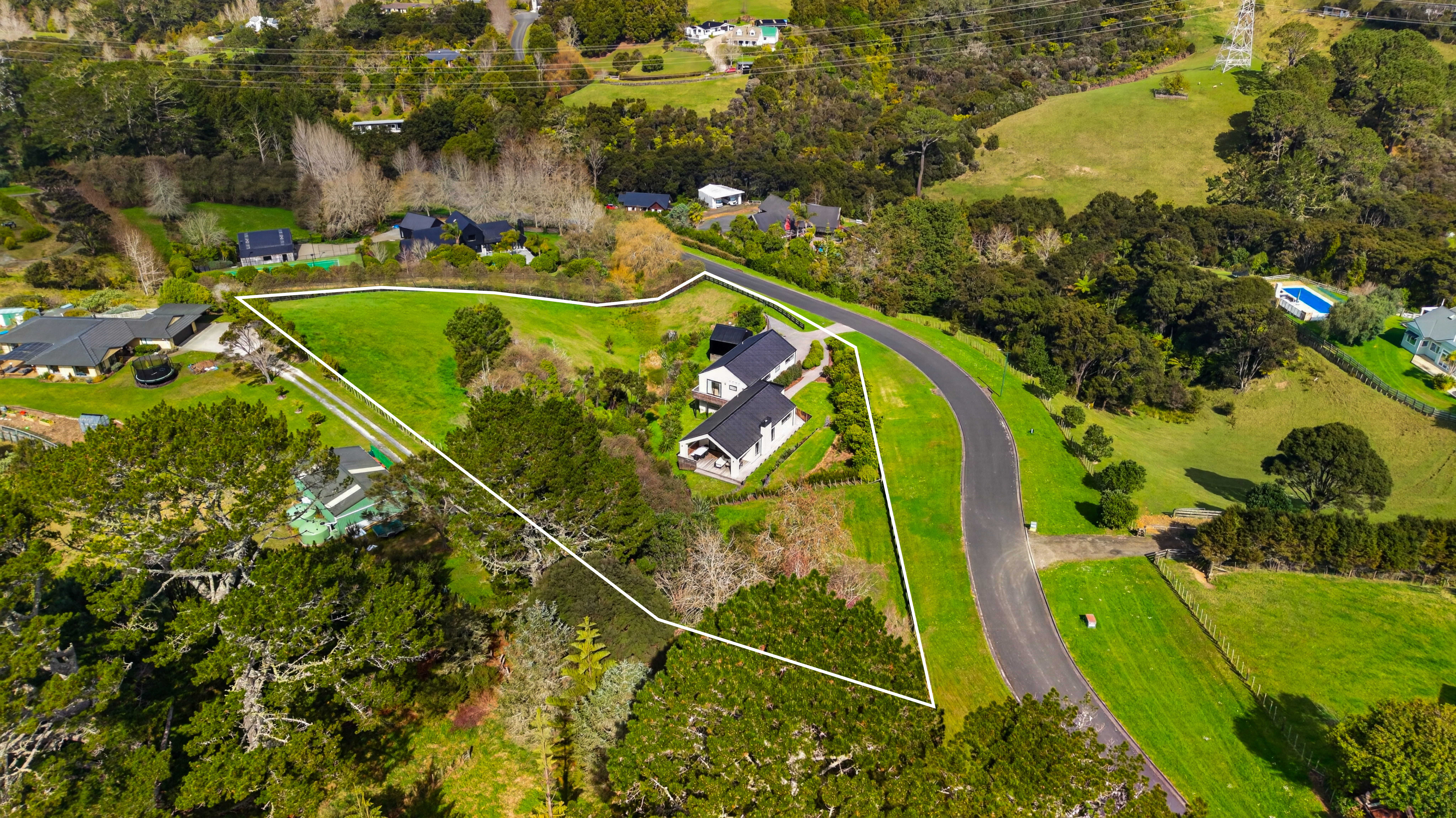  8 Collings Drive, Coatesville - 物件實景