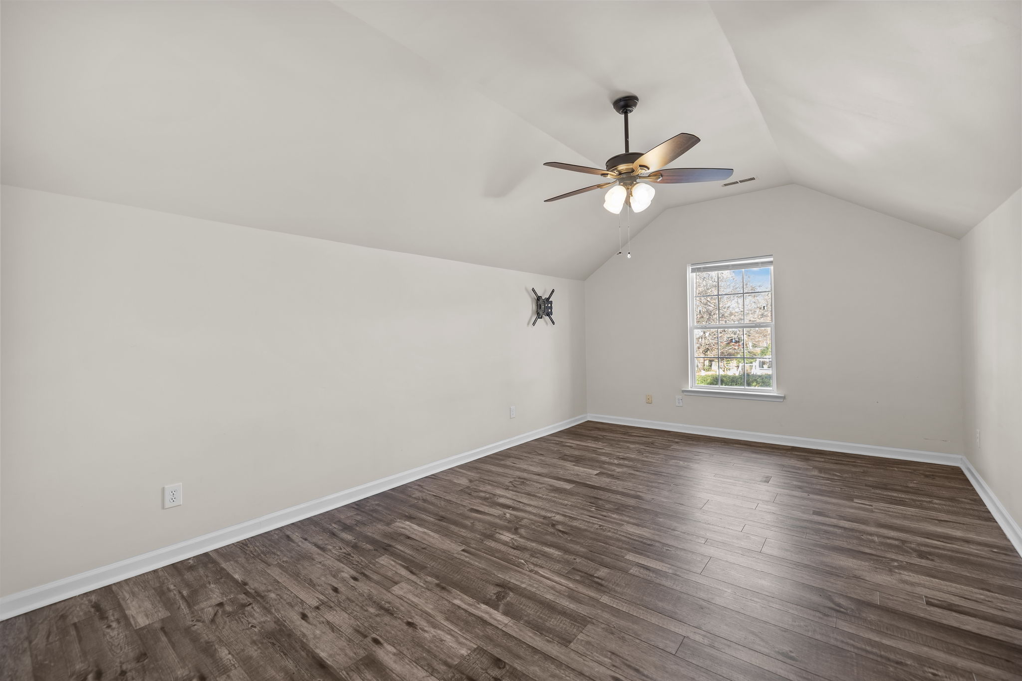 Matthews, North Carolina, 28105, United States, 6 Bedrooms Bedrooms, ,3 BathroomsBathrooms,Residential,For Sale,2005712