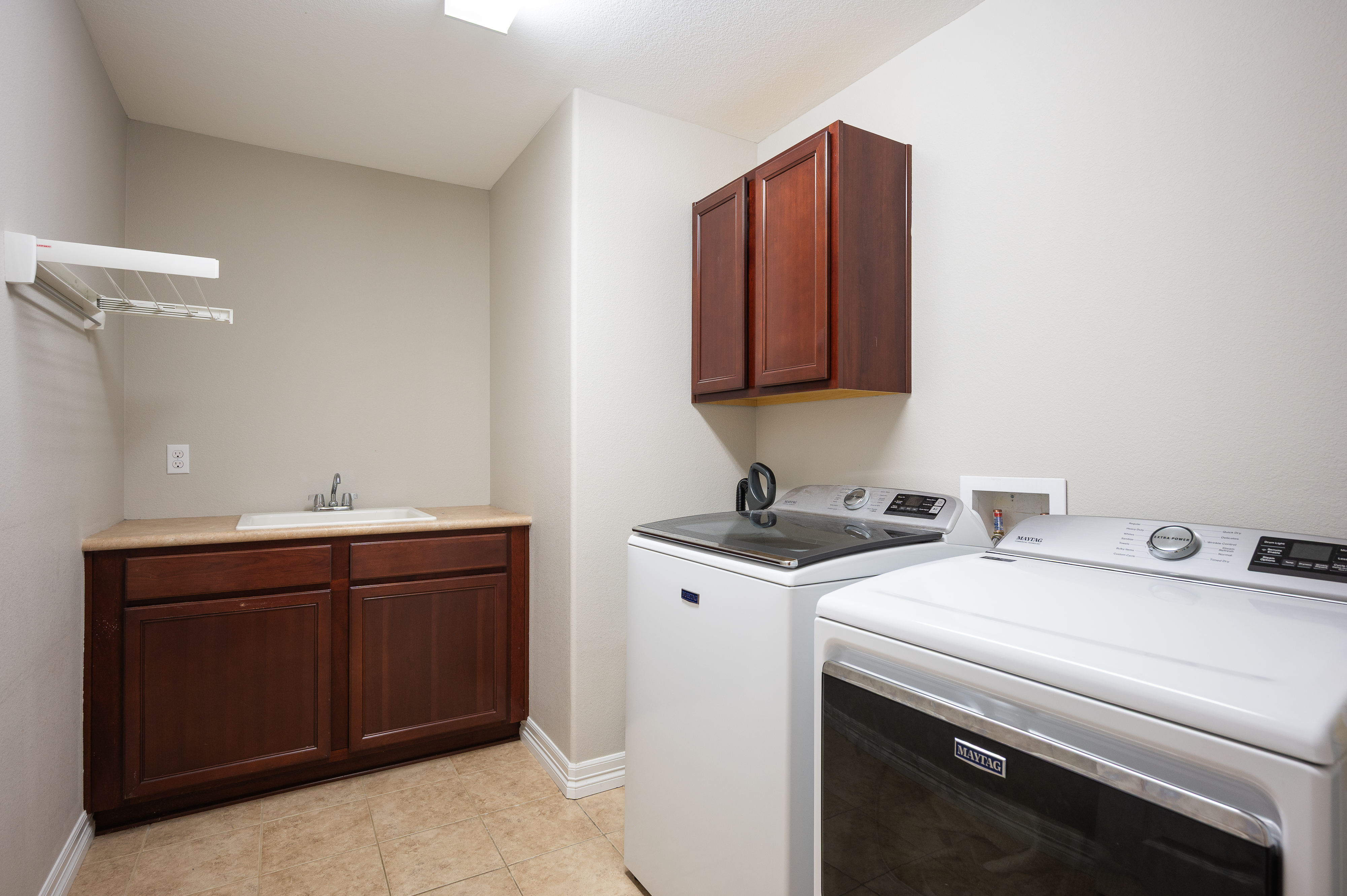  Red Hawk Ridge Fairway Home with Massive Island Kitchen & Walk-Out Golf Entertai - 物件實景