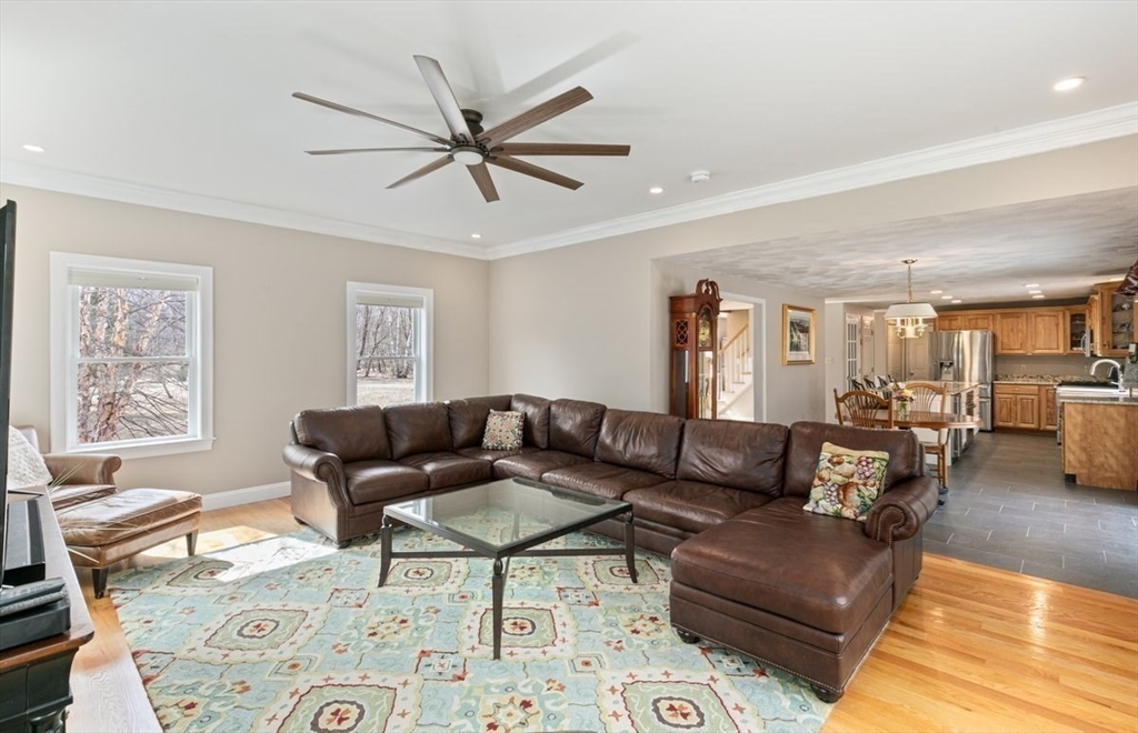 Merrimac, Massachusetts, 01860, United States, 3 Bedrooms Bedrooms, ,3 BathroomsBathrooms,Residential,For Sale,1983762