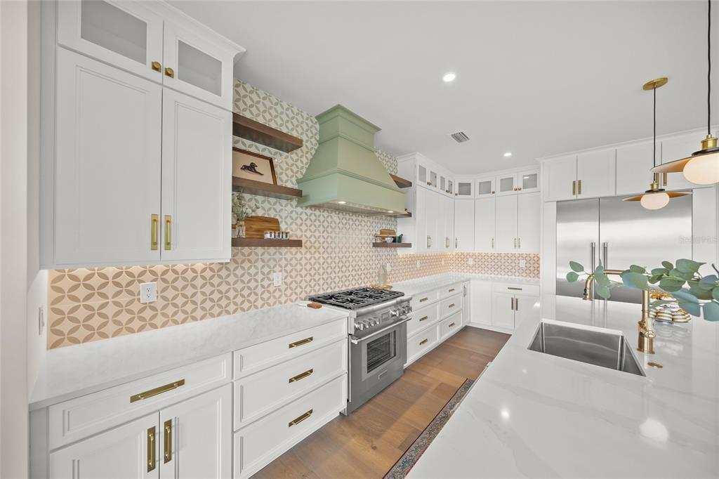 Holmes Beach, Florida, 34217, United States, 4 Bedrooms Bedrooms, ,6 BathroomsBathrooms,Residential,For Sale,1989554