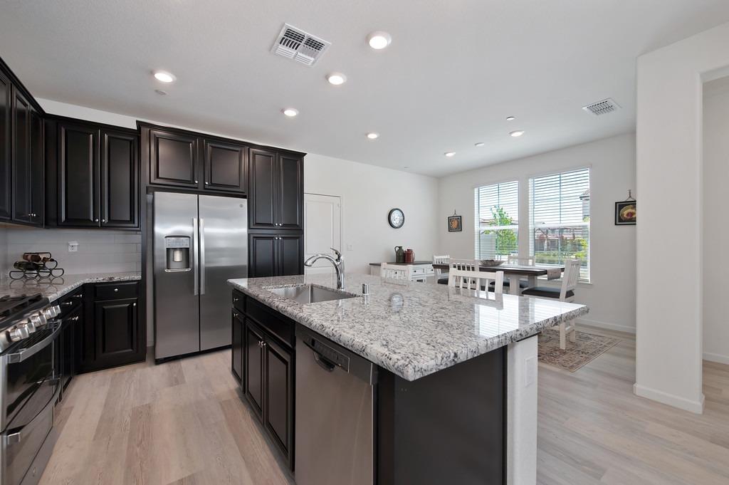 Roseville, California, 95747, United States, 3 Bedrooms Bedrooms, ,3 BathroomsBathrooms,Residential,For Sale,2002183