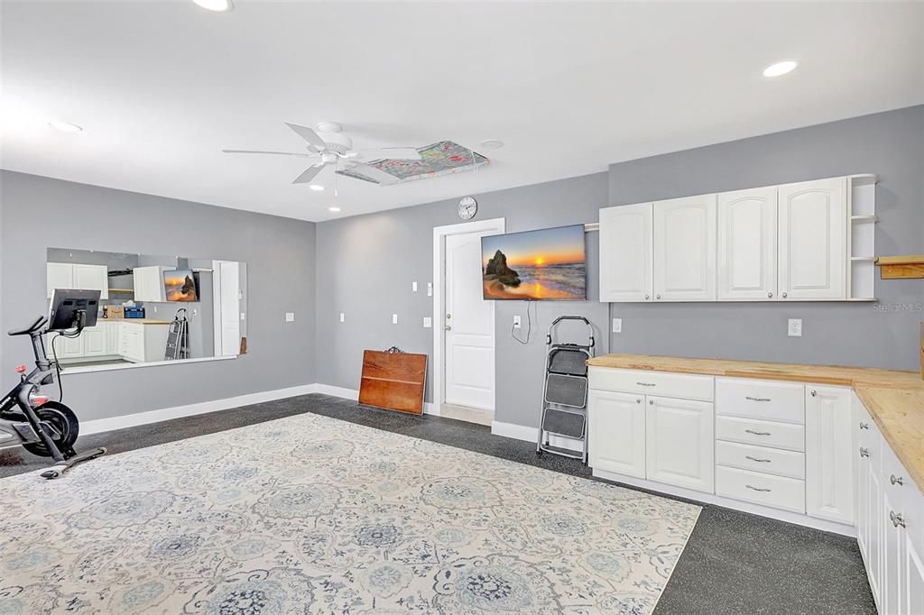 Bradenton, Florida, 34210, United States, 3 Bedrooms Bedrooms, ,3 BathroomsBathrooms,Residential,For Sale,1895487