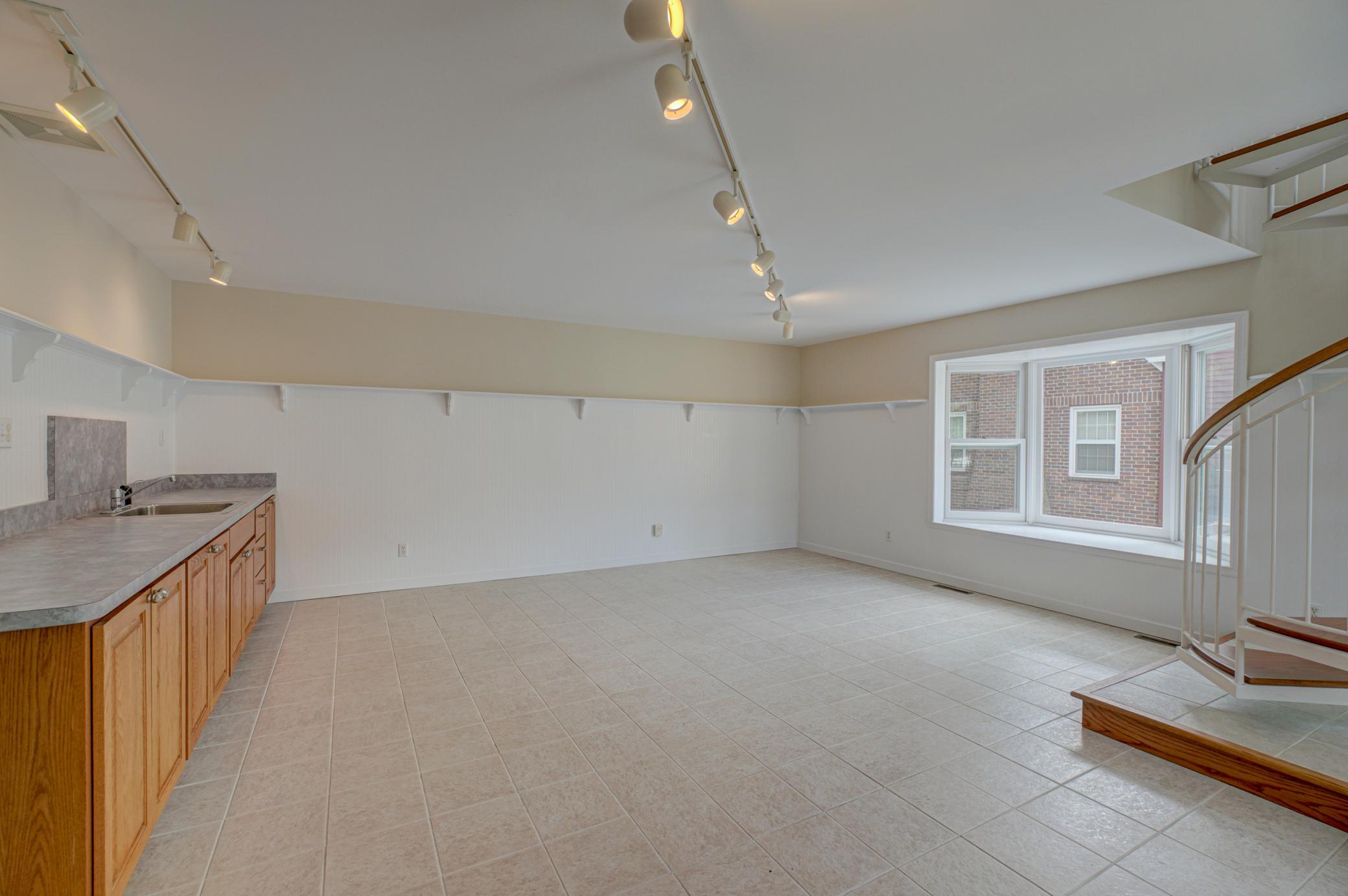 Saint Paul, Minnesota, 55102, United States, 4 Bedrooms Bedrooms, ,2 BathroomsBathrooms,Residential,For Sale,1885162