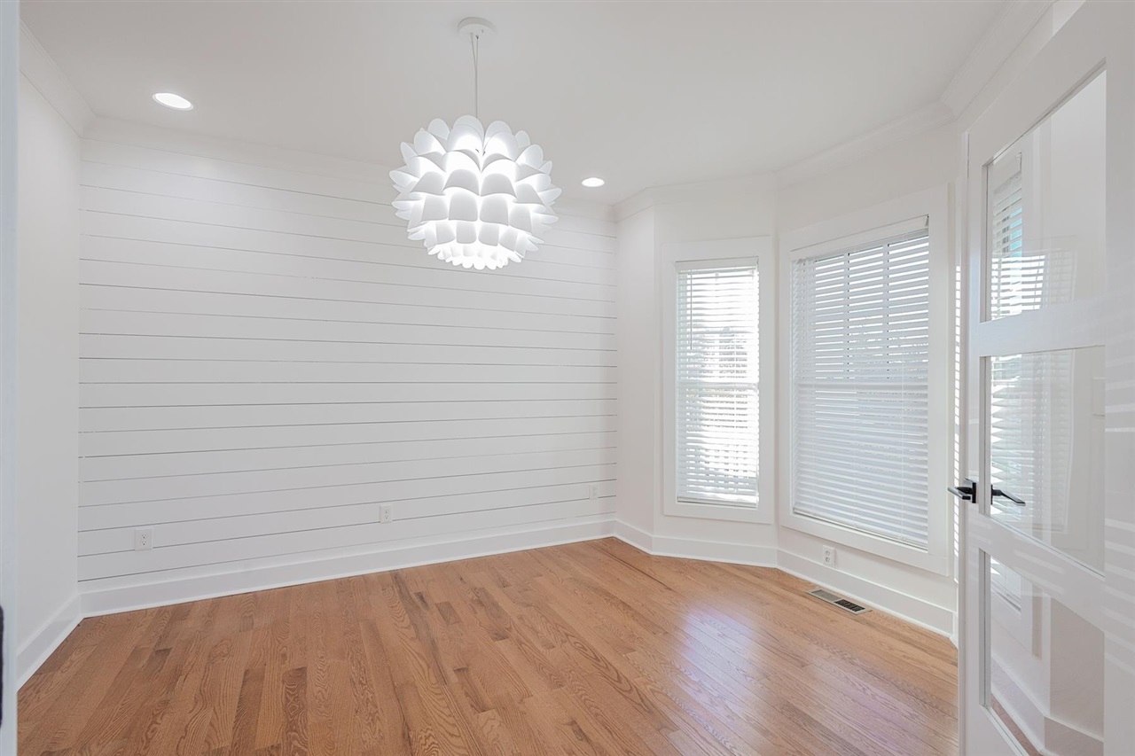 Bowling Green, Kentucky, 42103, United States, 4 Bedrooms Bedrooms, ,5 BathroomsBathrooms,Residential,For Sale,1991774