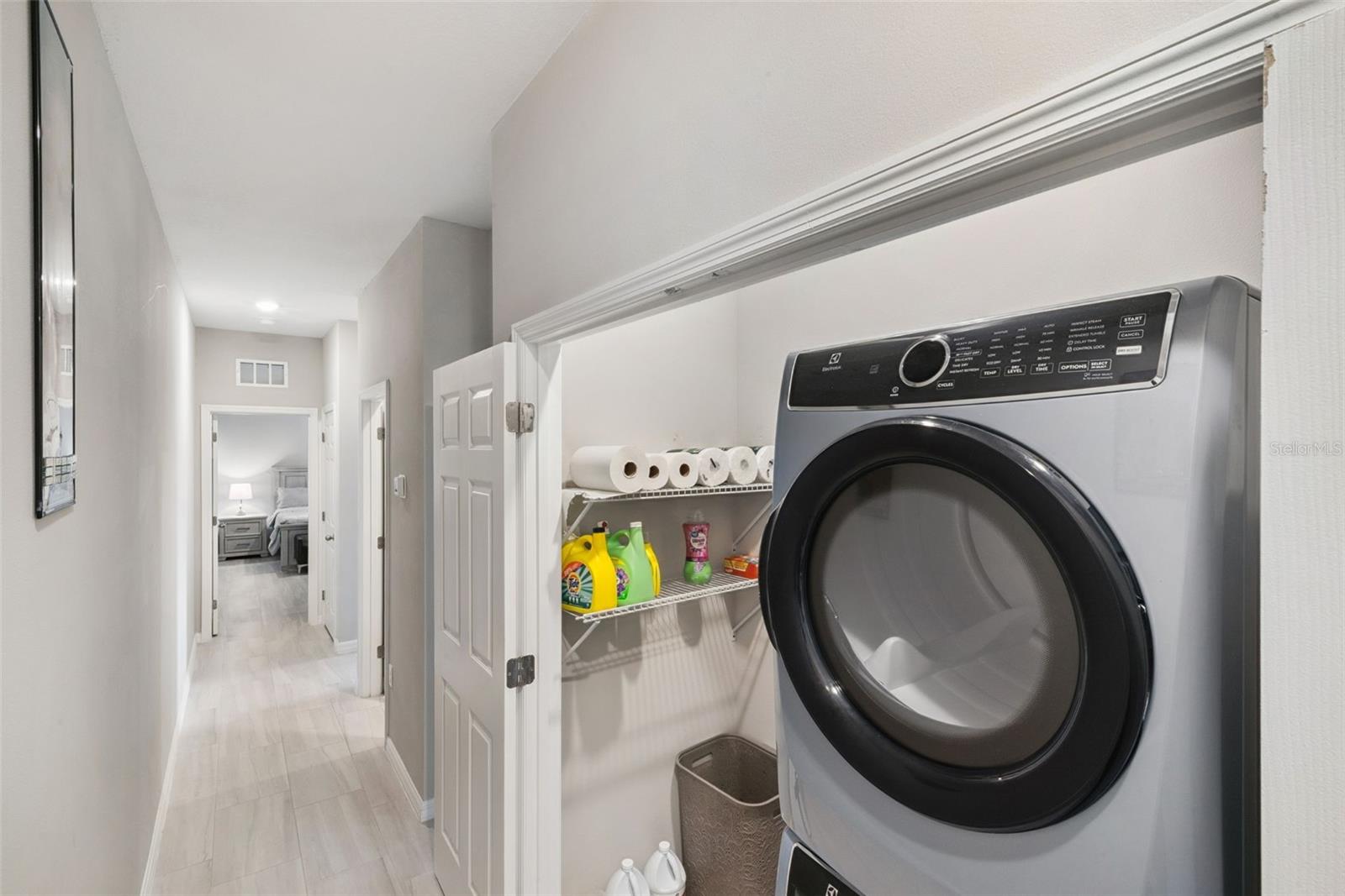 EUSTIS, Florida, 32726, United States, 6 Bedrooms Bedrooms, ,Residential,For Sale,2005455