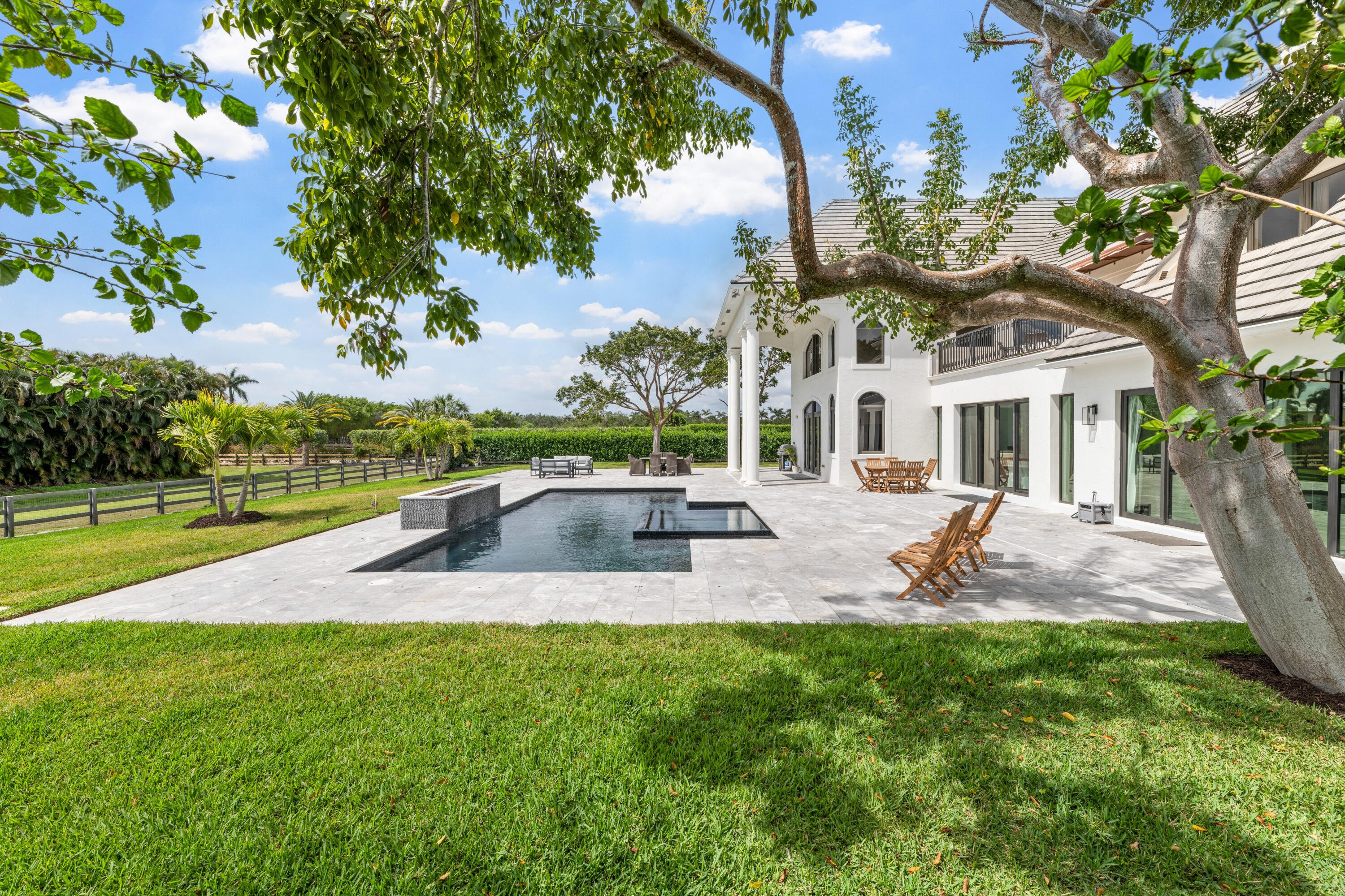  3585 Aiken Court - 物件實景