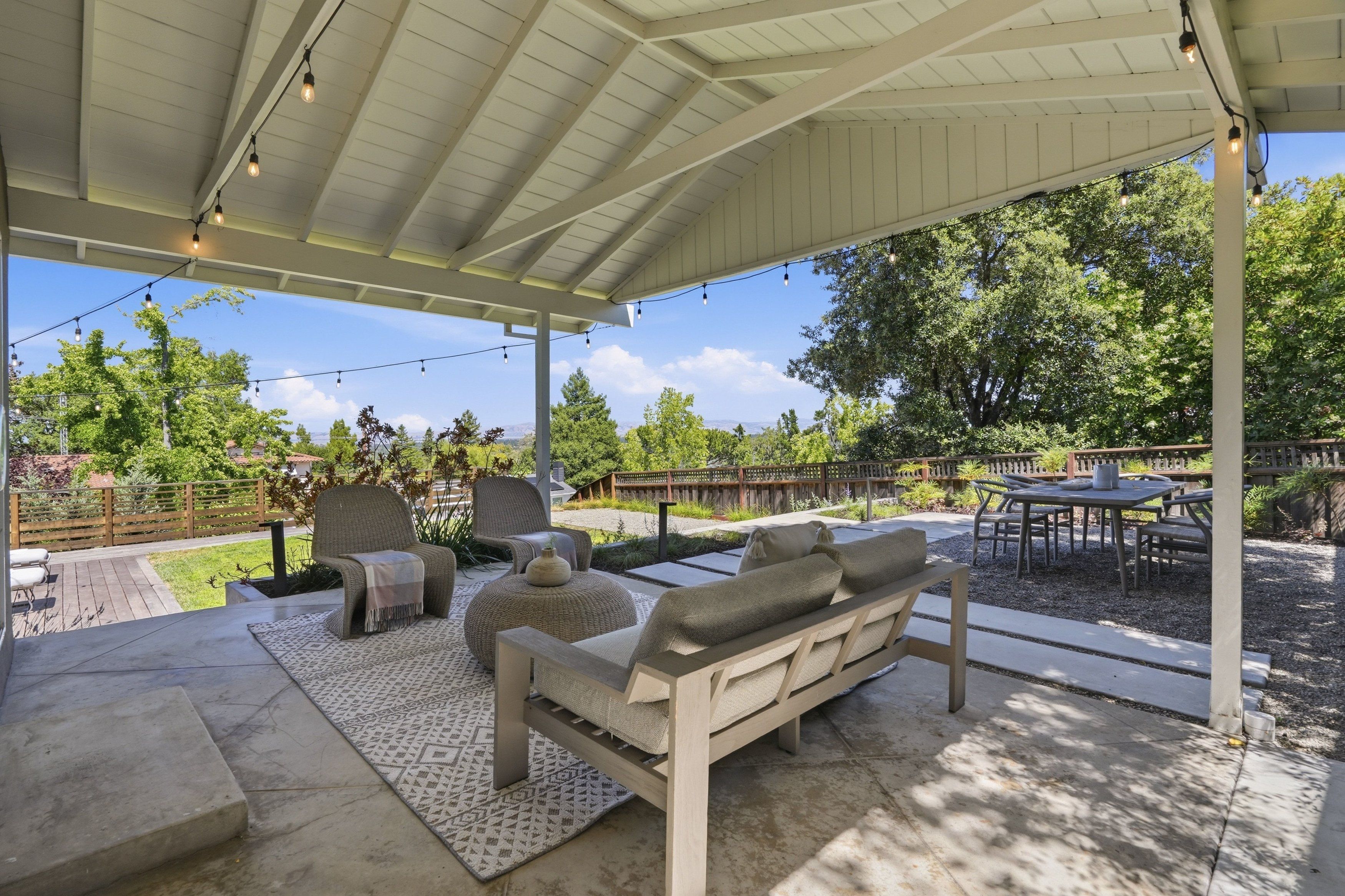  Turn-key with Views in Farm Hill Estates - 物件實景