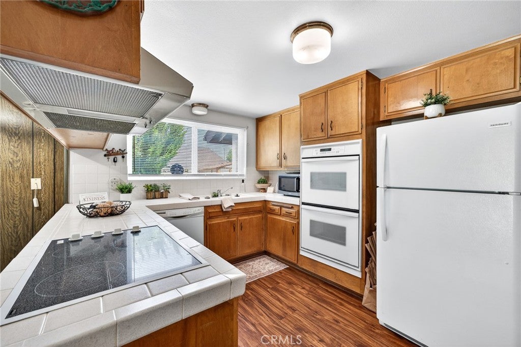 Redlands, California, 92373, United States, 4 Bedrooms Bedrooms, ,2 BathroomsBathrooms,Residential,For Sale,2048890