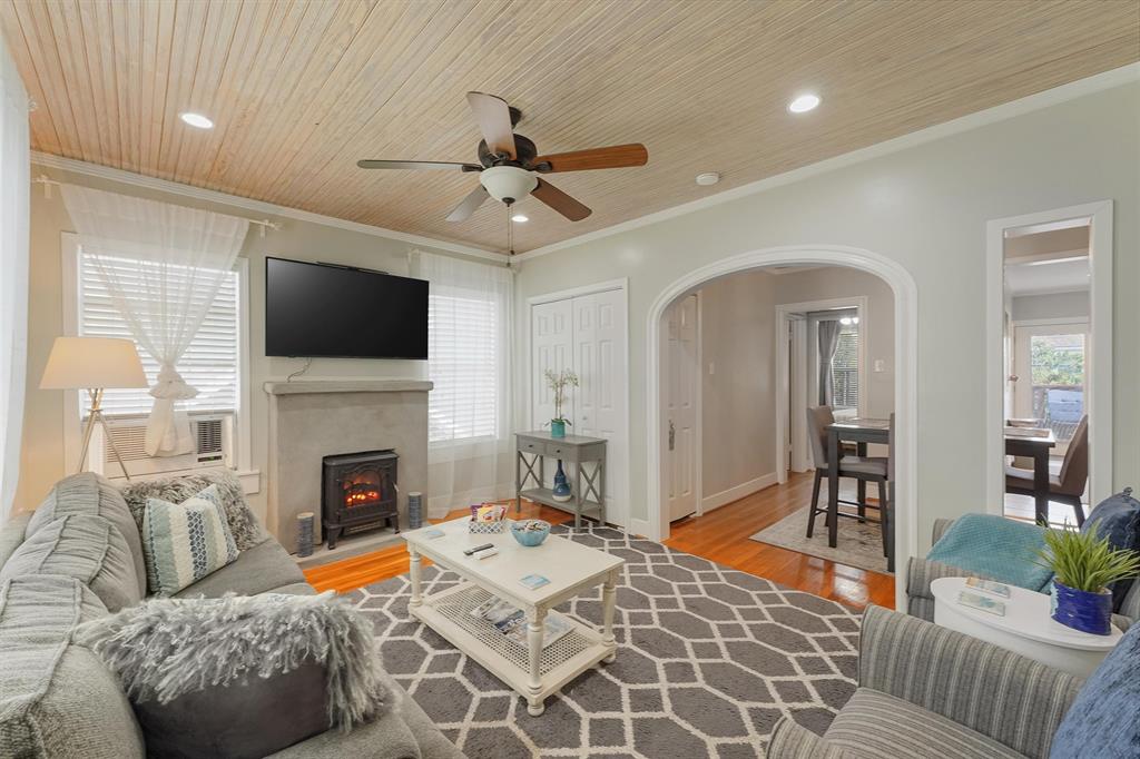 403 W Polk Street, Houston, Texas, 77019, United States, ,Residential,For Sale,403 W Polk Street,1554768
