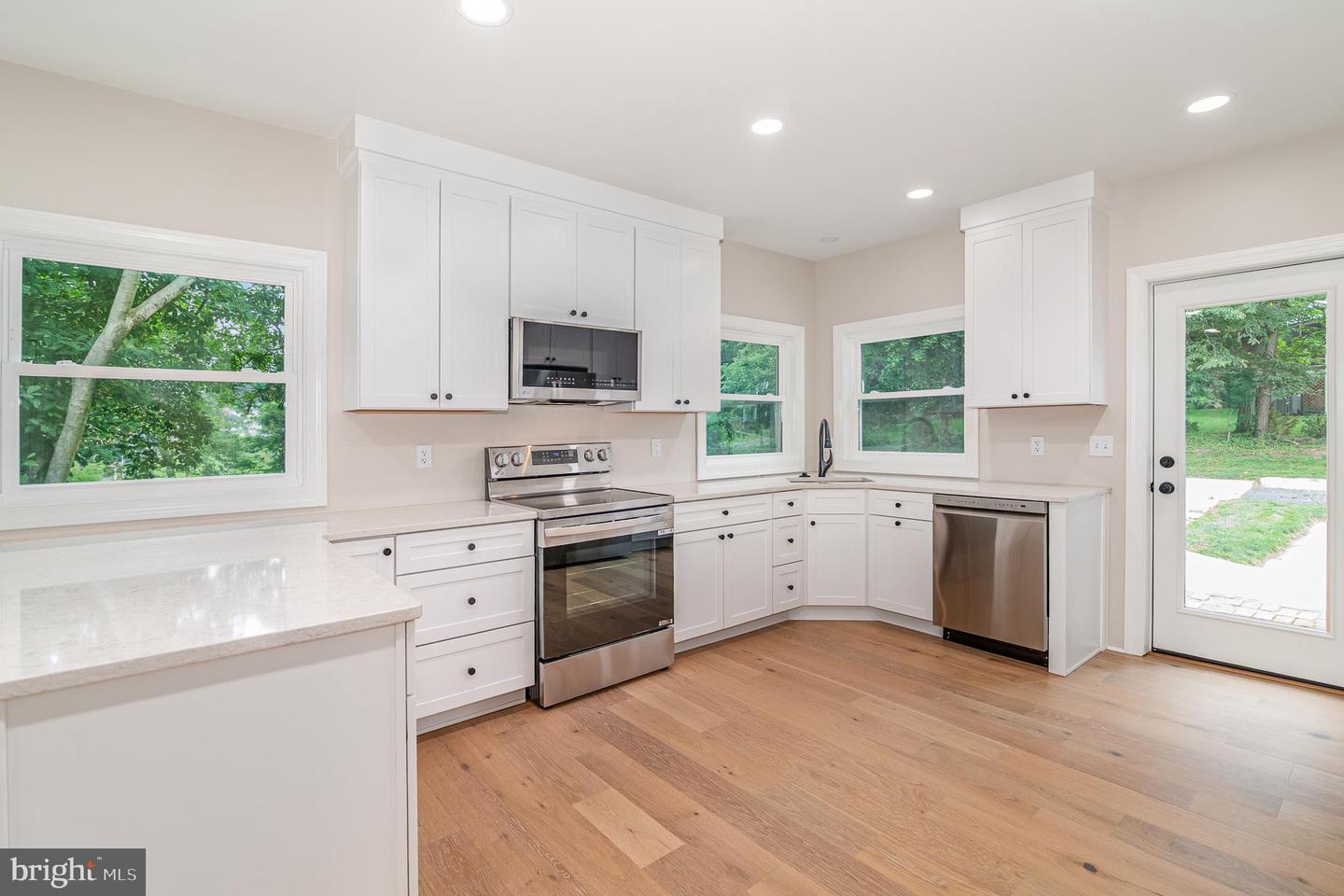 Harrisburg, Pennsylvania, 17112, United States, 5 Bedrooms Bedrooms, ,3 BathroomsBathrooms,Residential,For Sale,1890402