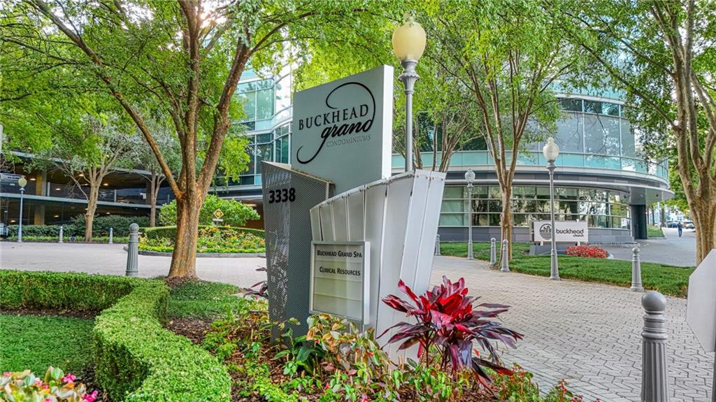 Atlanta, Georgia, 30326, United States, 2 Bedrooms Bedrooms, ,3 BathroomsBathrooms,Residential,For Sale,1949751