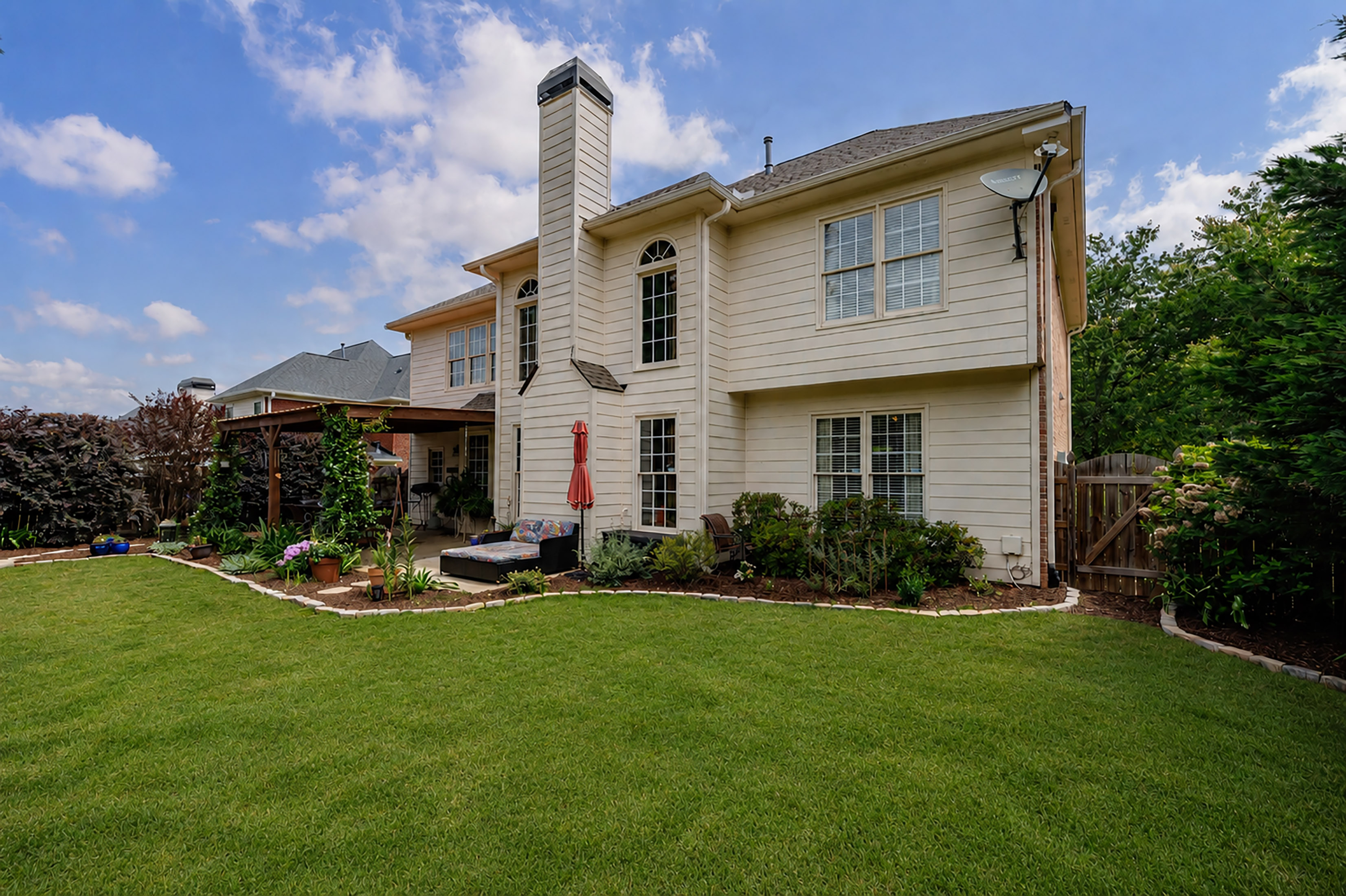  Beautifully Updated and Well Maintained Home in Sought-after Highcroft Community - 物件實景