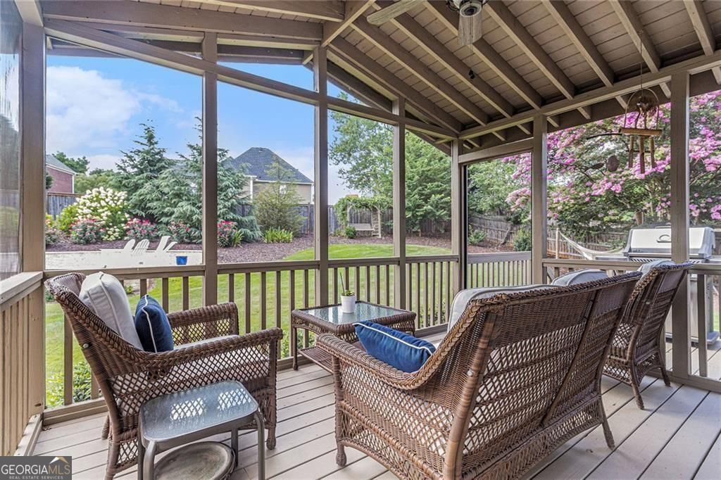 Roswell, Georgia, 30075, United States, 6 Bedrooms Bedrooms, ,5 BathroomsBathrooms,Residential,For Sale,1894243