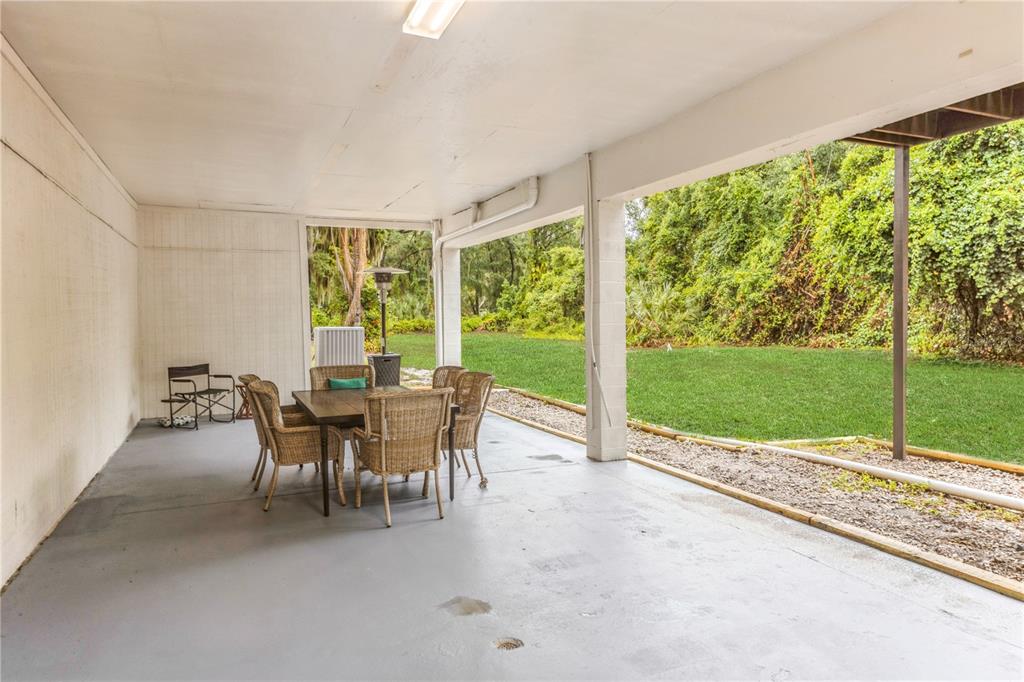 Dover, Florida, 33527, United States, 5 Bedrooms Bedrooms, ,3 BathroomsBathrooms,Residential,For Sale,1948421