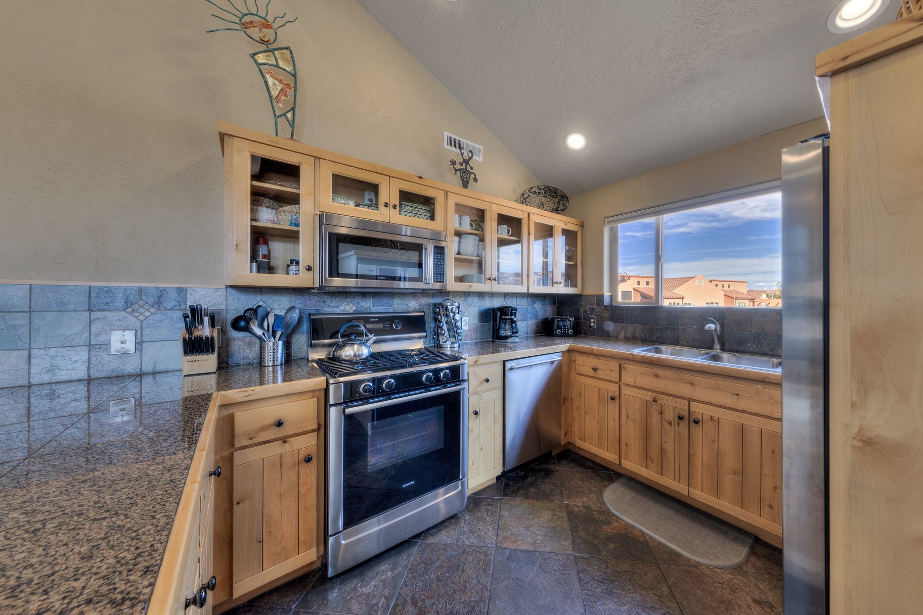  Exceptional Rim Village Unit-Nightly Rental Opportunity - 物件實景