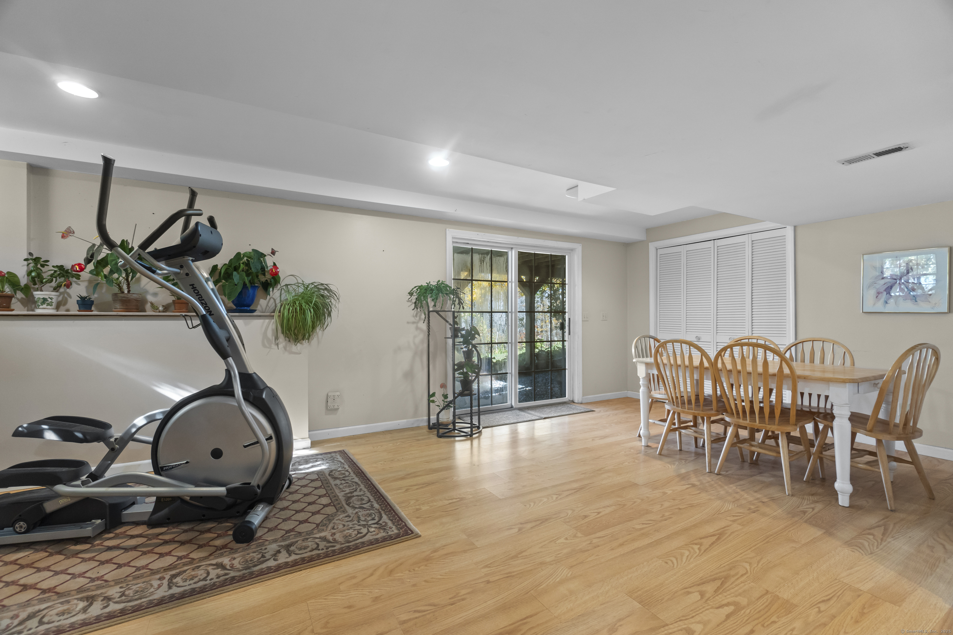 Salem, Connecticut, 06420, United States, 4 Bedrooms Bedrooms, ,3 BathroomsBathrooms,Residential,For Sale,1986048