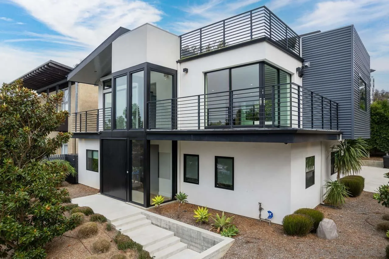 La Jolla, California, 92037, United States, 4 Bedrooms Bedrooms, ,3 BathroomsBathrooms,Residential,For Sale,1992074