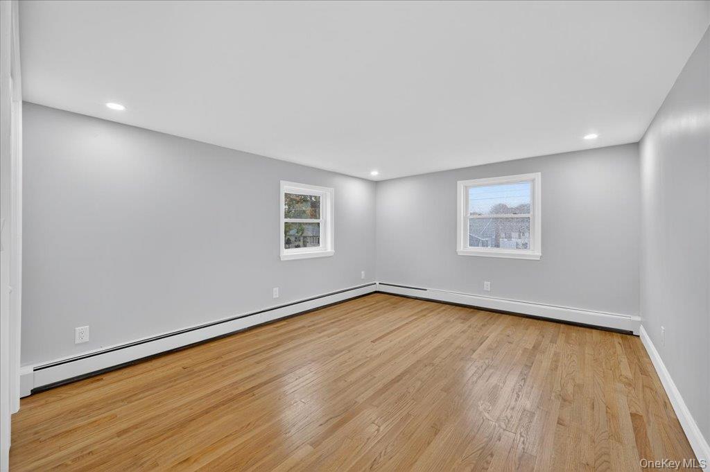 Saugerties, New York, 12477, United States, 4 Bedrooms Bedrooms, ,3 BathroomsBathrooms,Residential,For Sale,1986051