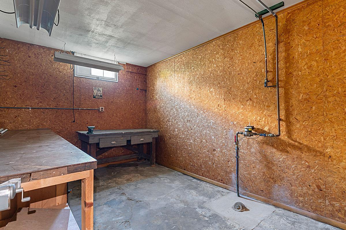 Northfield, Minnesota, 55057, United States, 5 Bedrooms Bedrooms, ,1 BathroomBathrooms,Residential,For Sale,1984283