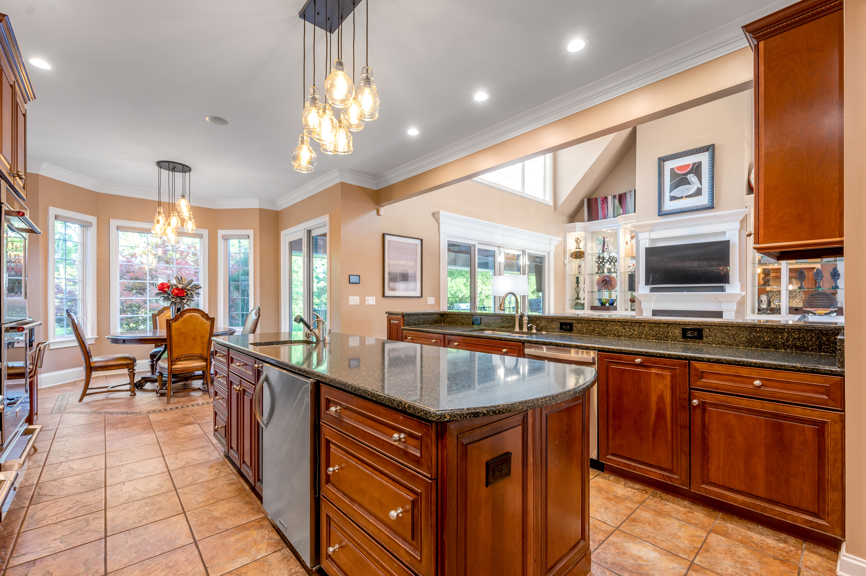  315 Whispering Brook Drive - 物件實景