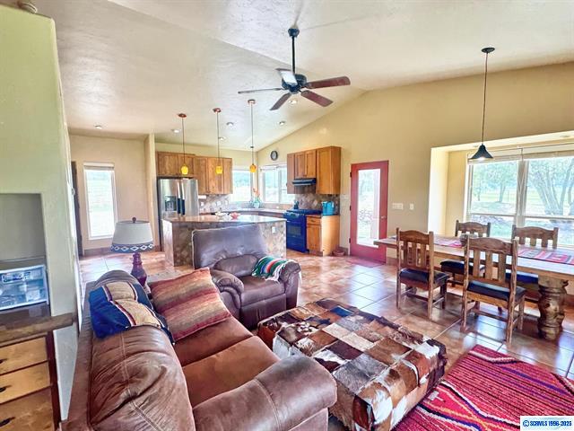 Mimbres, New Mexico, 88049, United States, 2 Bedrooms Bedrooms, ,Residential,For Sale,1931882