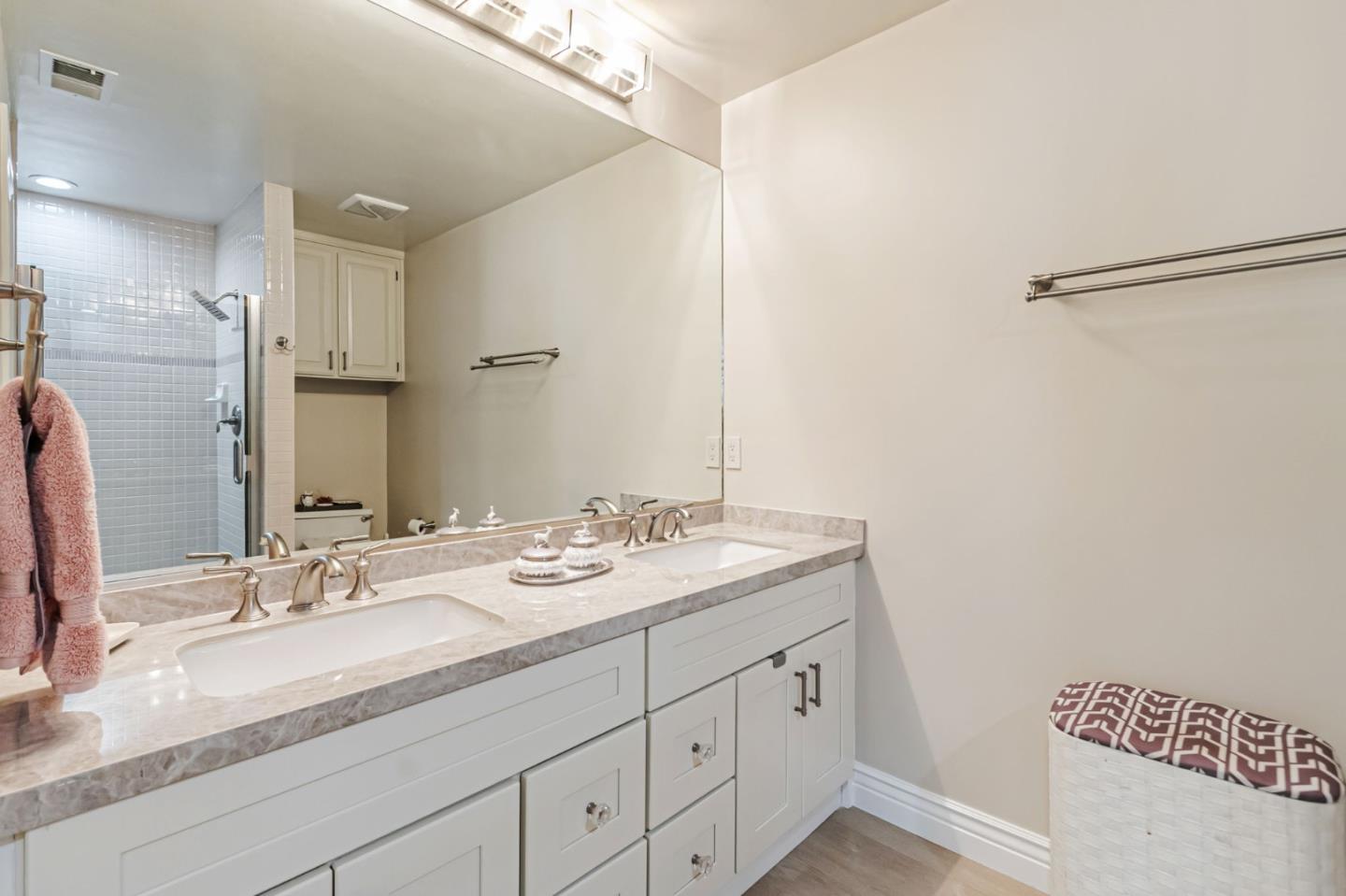 Saratoga, California, 95070, United States, 5 Bedrooms Bedrooms, ,6 BathroomsBathrooms,Residential,For Sale,1891032