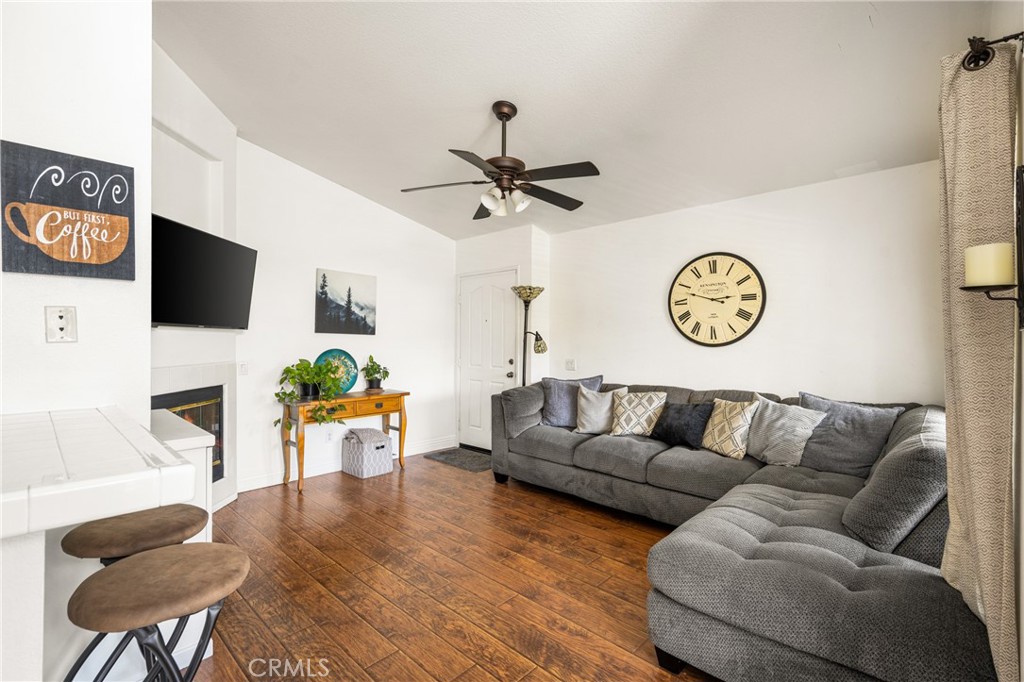 Lake Forest, California, 92610, United States, 2 Bedrooms Bedrooms, ,2 BathroomsBathrooms,Residential,For Sale,1846936