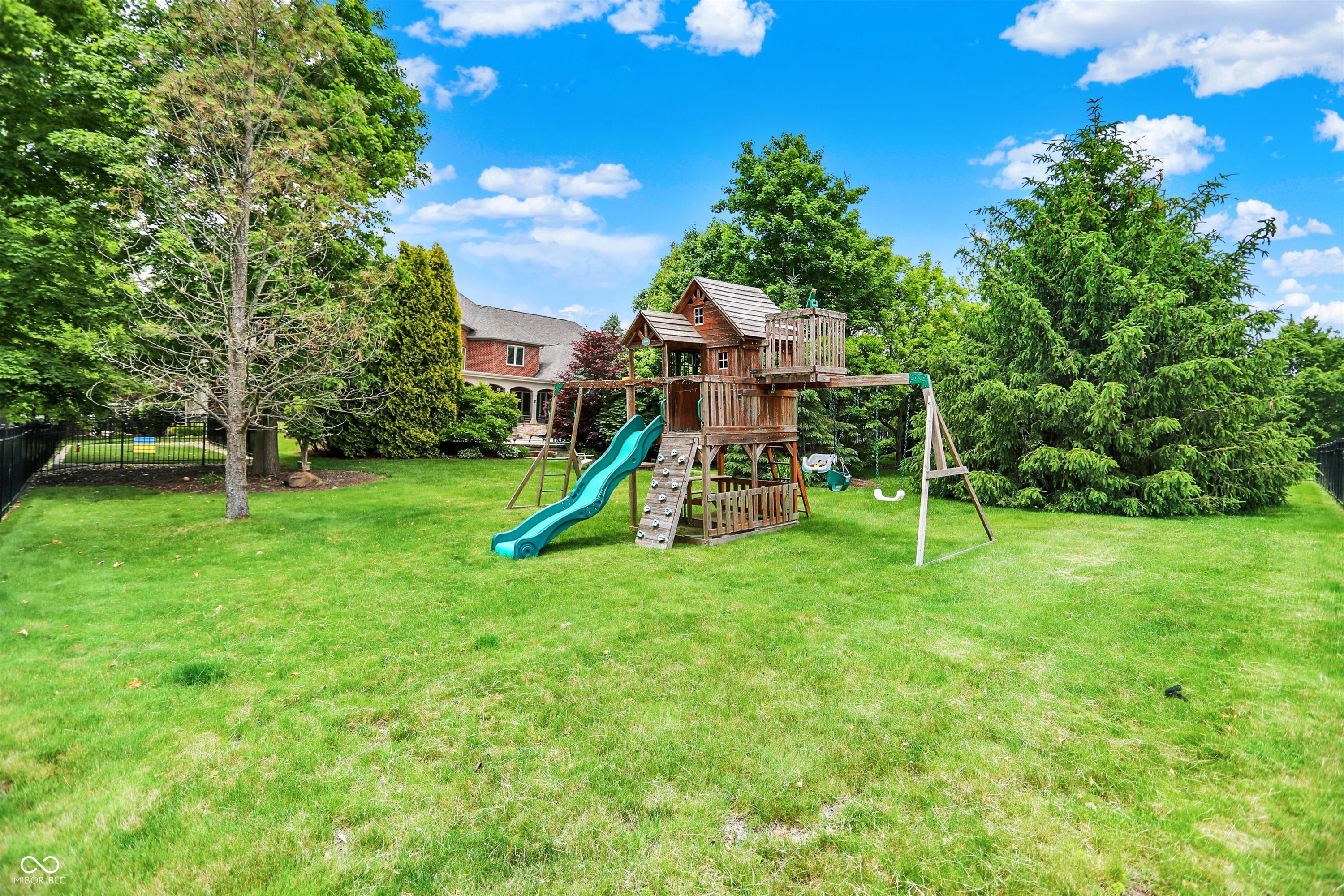 Noblesville, Indiana, 46062, United States, 6 Bedrooms Bedrooms, ,9 BathroomsBathrooms,Residential,For Sale,1979033