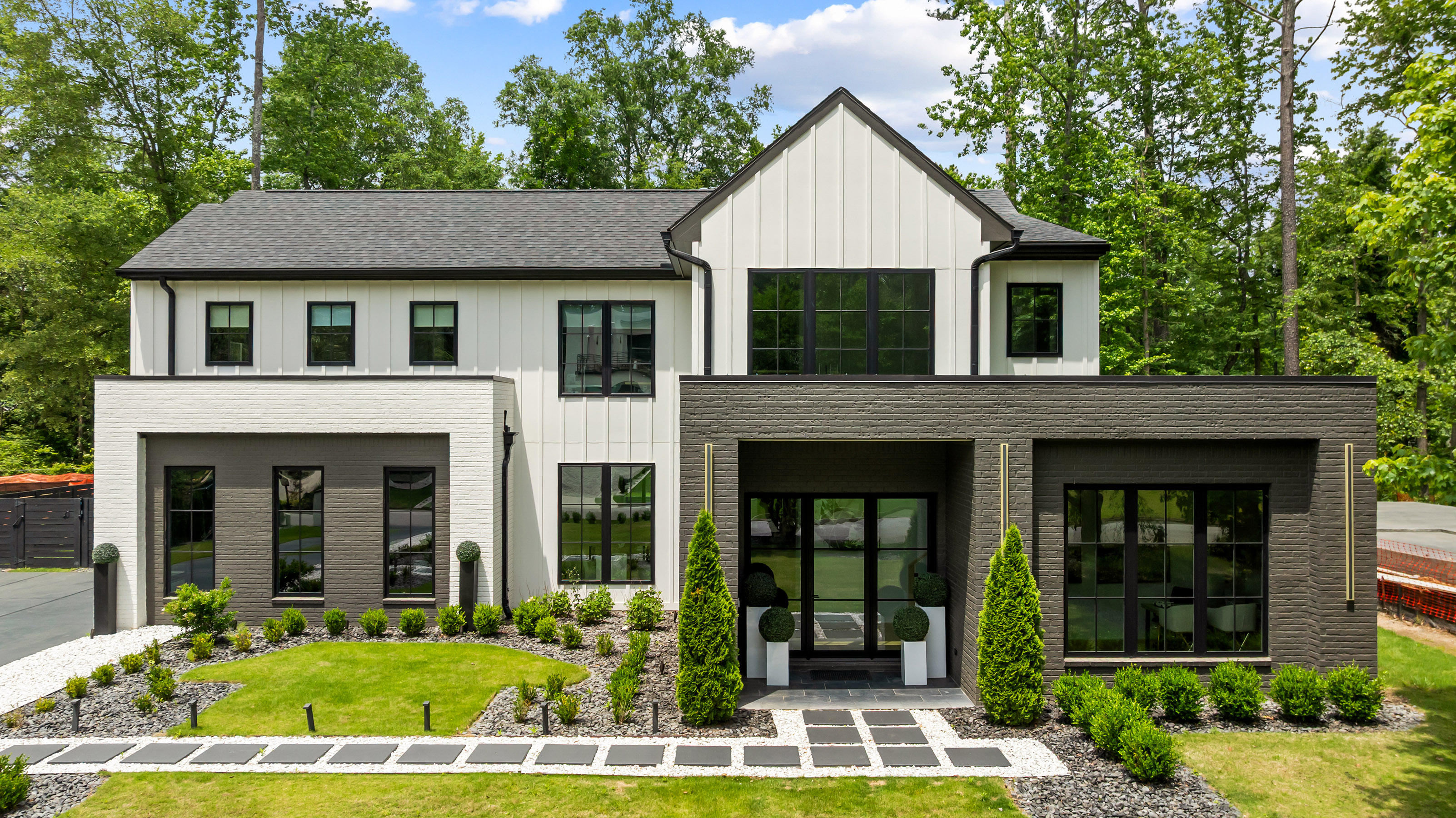  Modern Masterpiece Blends Luxury and Livability - 物件實景