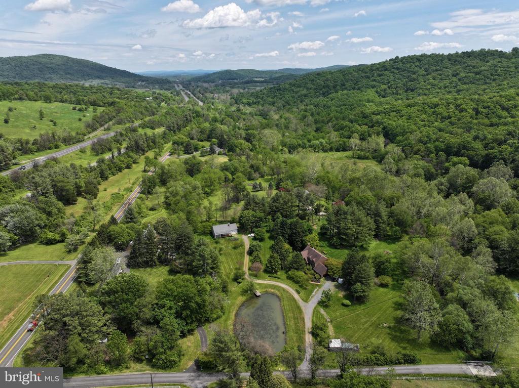 Linden, Virginia, 22642, United States, 5 Bedrooms Bedrooms, ,4 BathroomsBathrooms,Residential,For Sale,2037897
