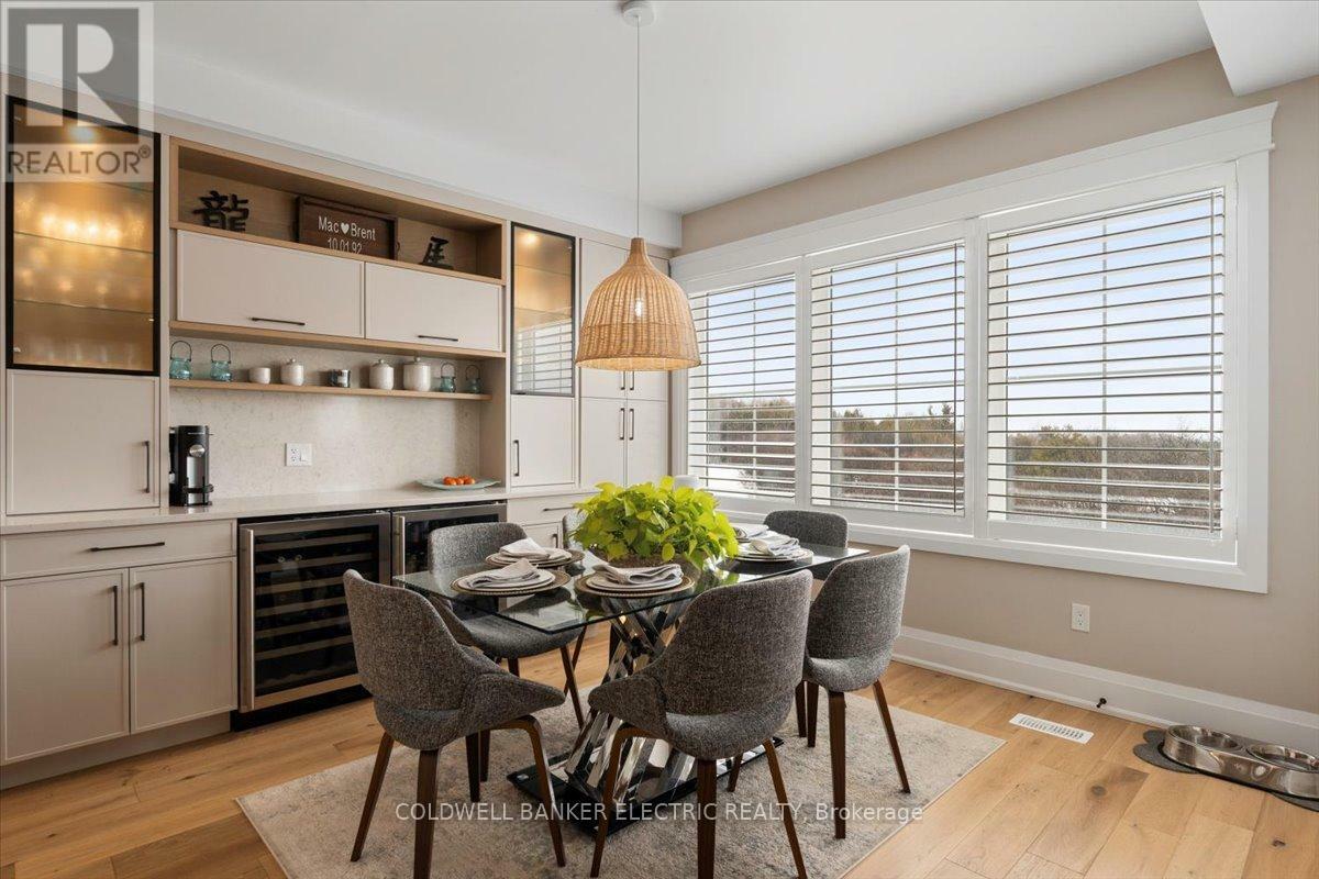 PETERBOROUGH NORTH (NORTH), Ontario, K9K 0H7, CA, 5 Bedrooms Bedrooms, ,4 BathroomsBathrooms,Residential,For Sale,1827816