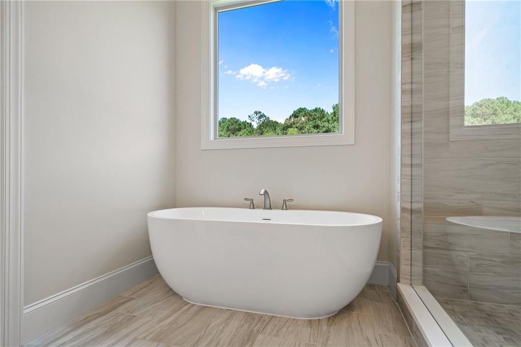 Gainesville, Georgia, 30506, United States, 4 Bedrooms Bedrooms, ,5 BathroomsBathrooms,Residential,For Sale,2008564