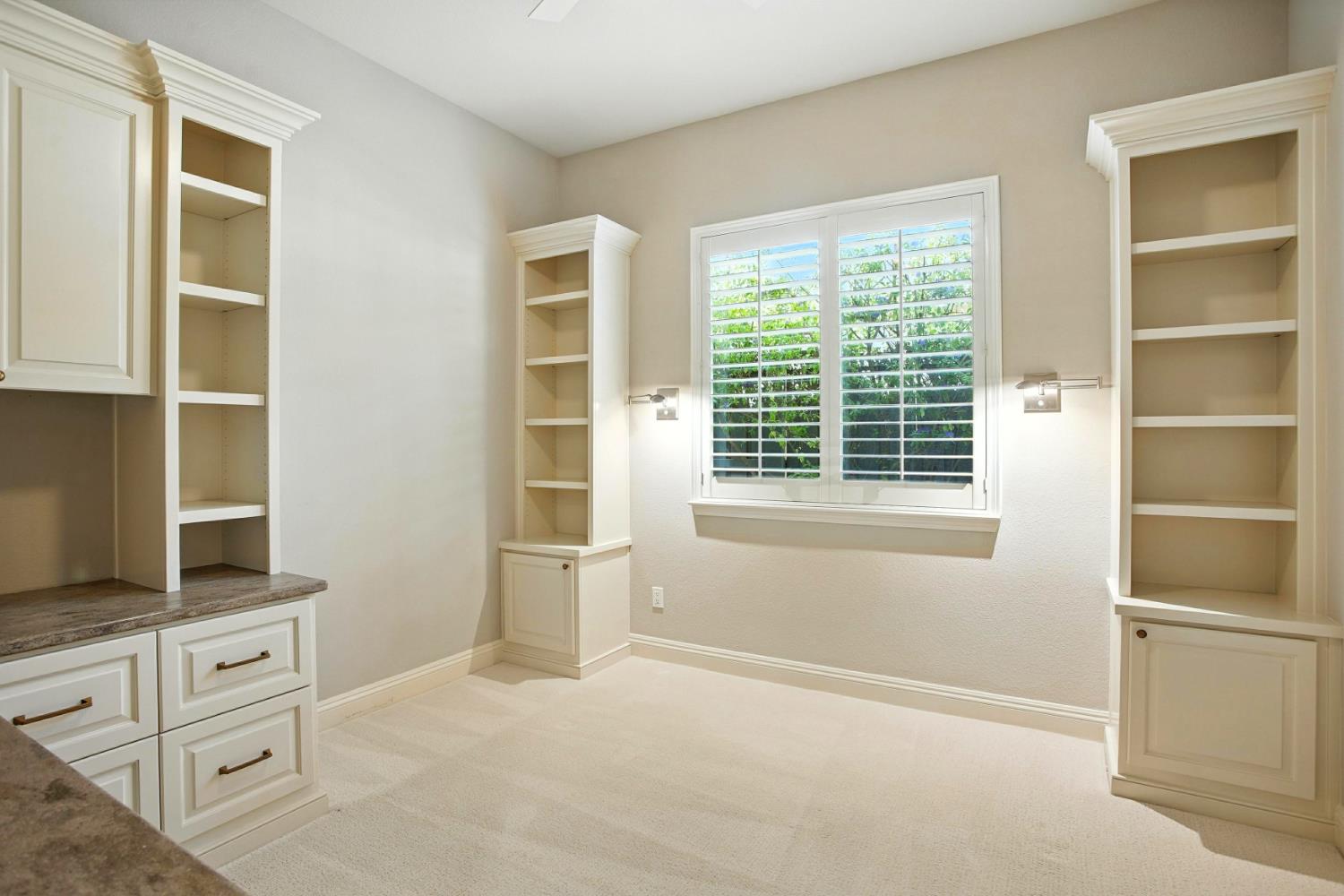 Roseville, California, 95661, United States, 4 Bedrooms Bedrooms, ,3 BathroomsBathrooms,Residential,For Sale,1934690