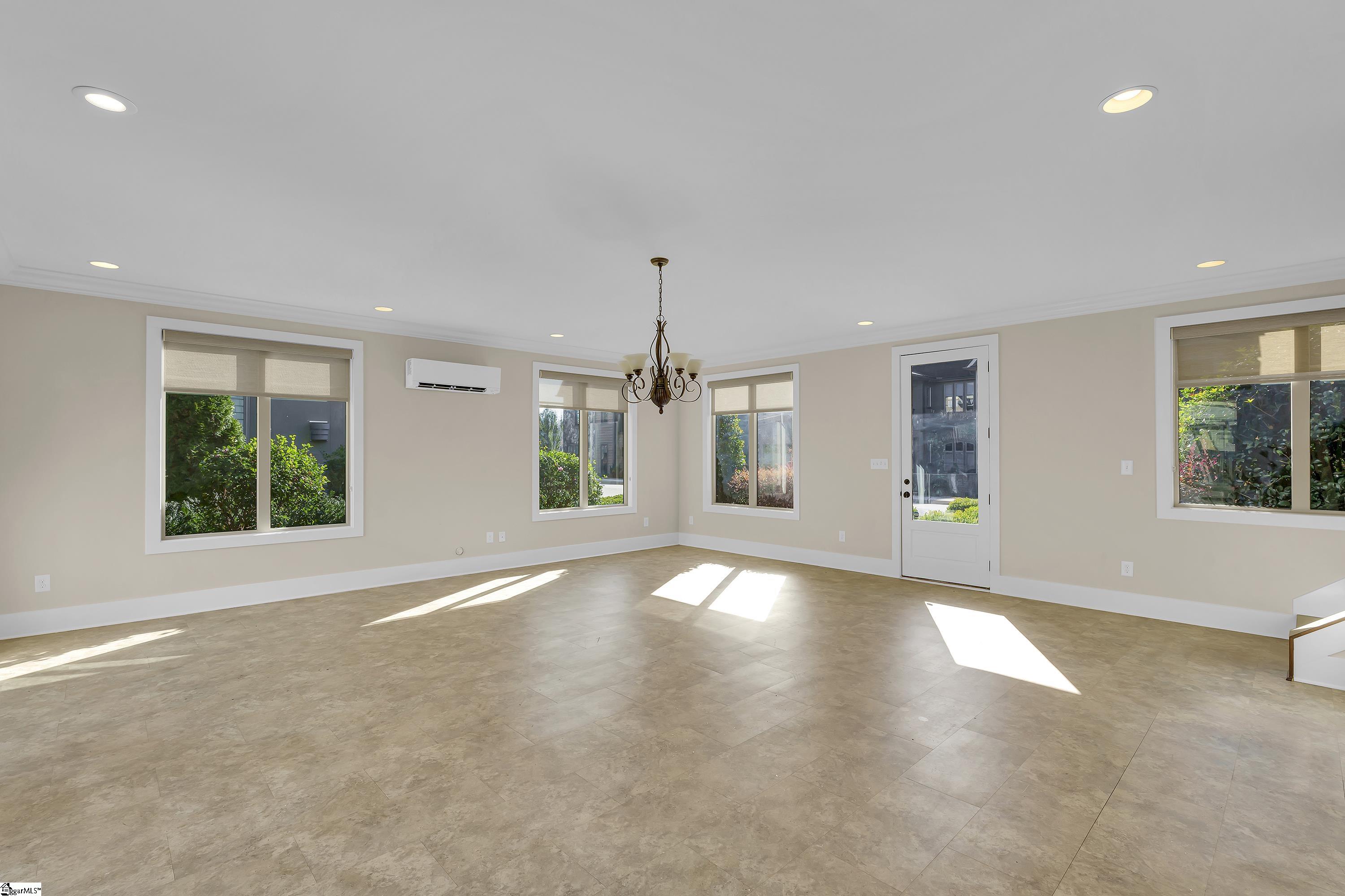 Piedmont, South Carolina, 29673, United States, 4 Bedrooms Bedrooms, ,4 BathroomsBathrooms,Residential,For Sale,2002140