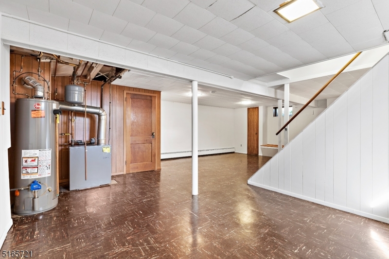 Clifton City, New Jersey, 07013-1523, United States, 3 Bedrooms Bedrooms, ,1 BathroomBathrooms,Residential,For Sale,1944968