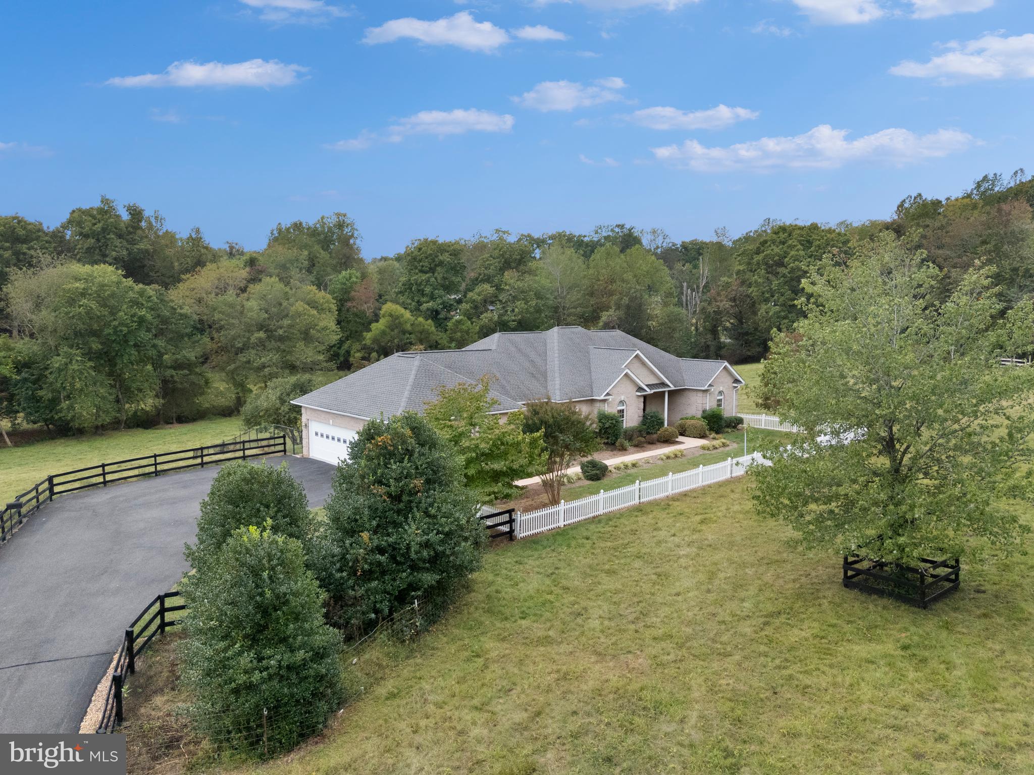 Reva, Virginia, 22735, United States, 4 Bedrooms Bedrooms, ,4 BathroomsBathrooms,Residential,For Sale,1983149