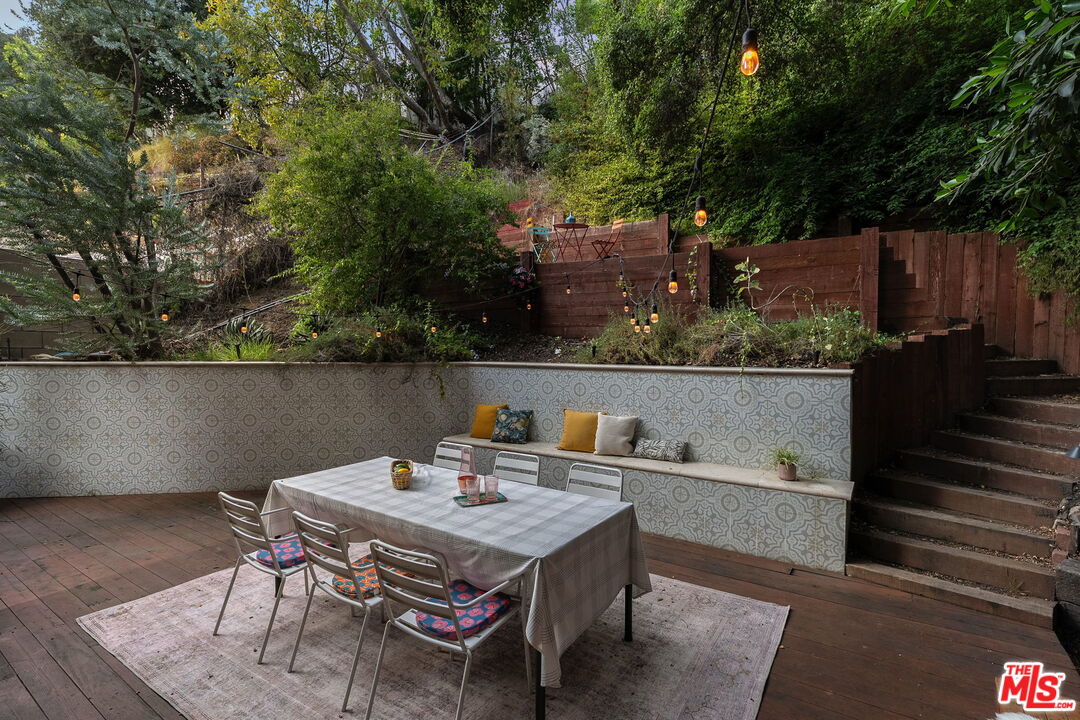 Los Angeles, California, 90046, United States, 3 Bedrooms Bedrooms, ,2 BathroomsBathrooms,Residential,For Sale,1910826