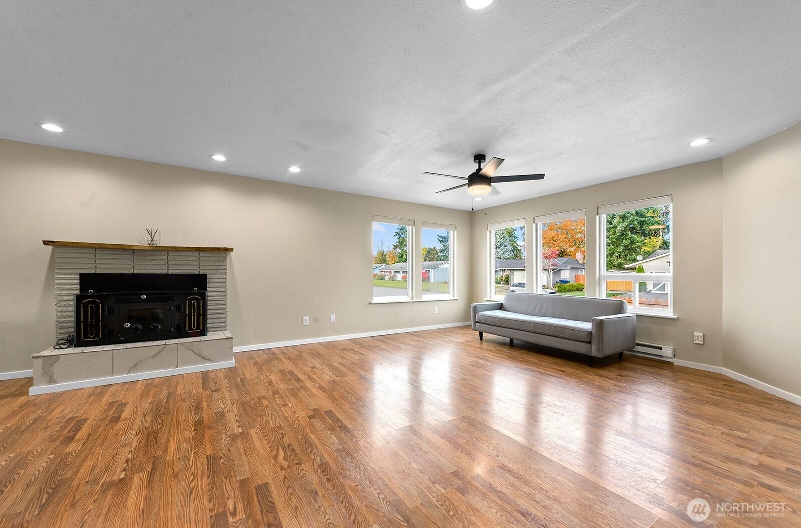 MARYSVILLE, Washington, 98271, United States, 3 Bedrooms Bedrooms, ,1 BathroomBathrooms,Residential,For Sale,1989139