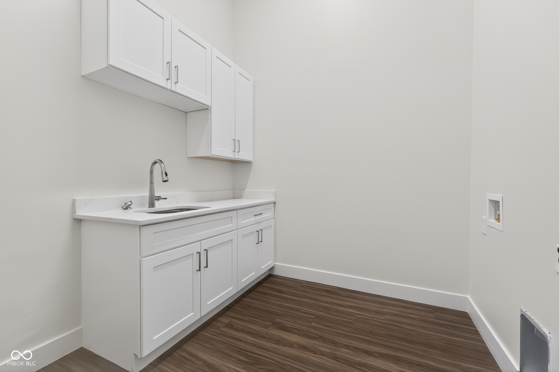 Carmel, Indiana, 46032, United States, 2 Bedrooms Bedrooms, ,3 BathroomsBathrooms,Residential,For Sale,1982696