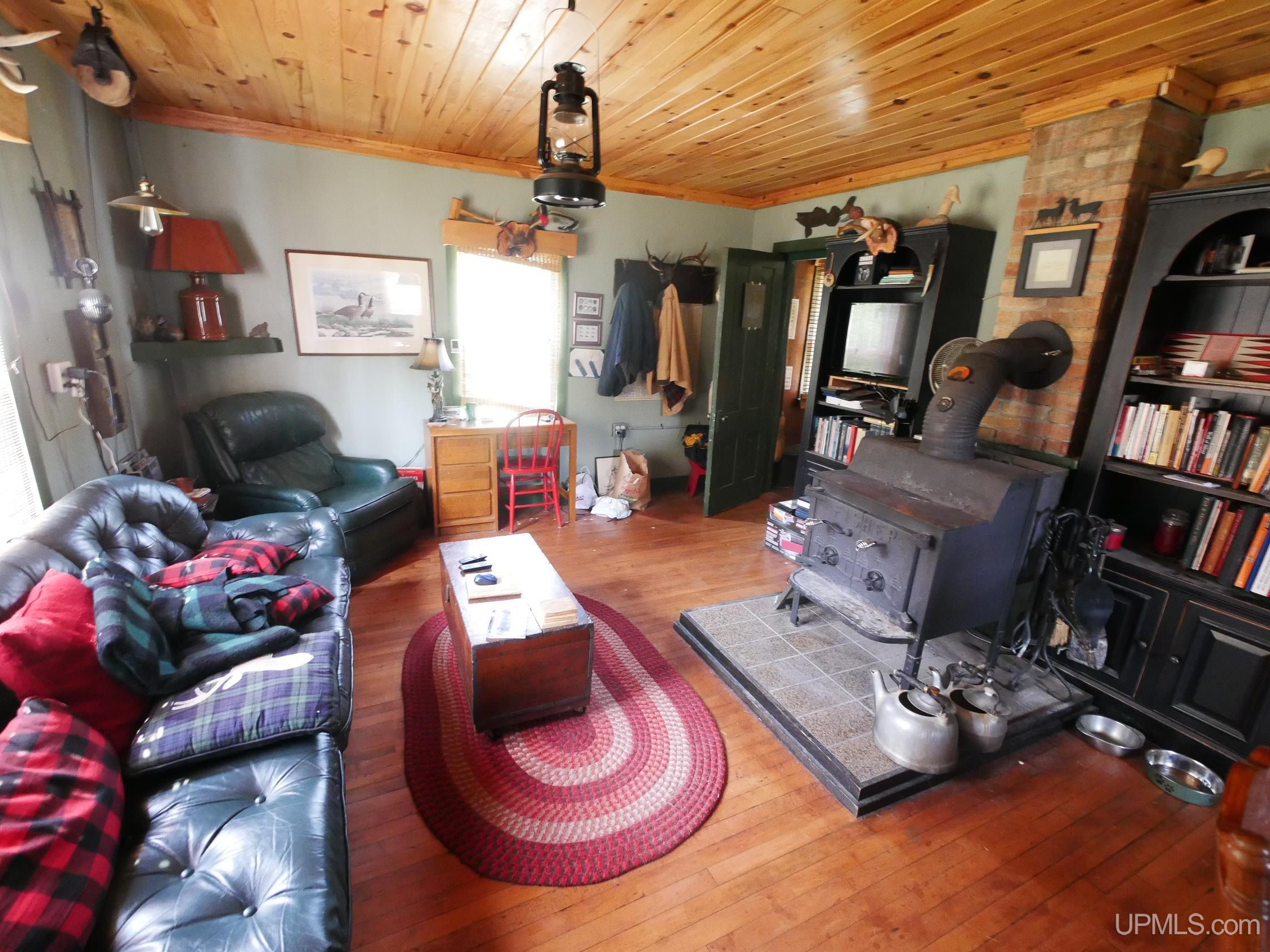 Chassell, Michigan, 49916, United States, 2 Bedrooms Bedrooms, ,1 BathroomBathrooms,Residential,For Sale,1910666