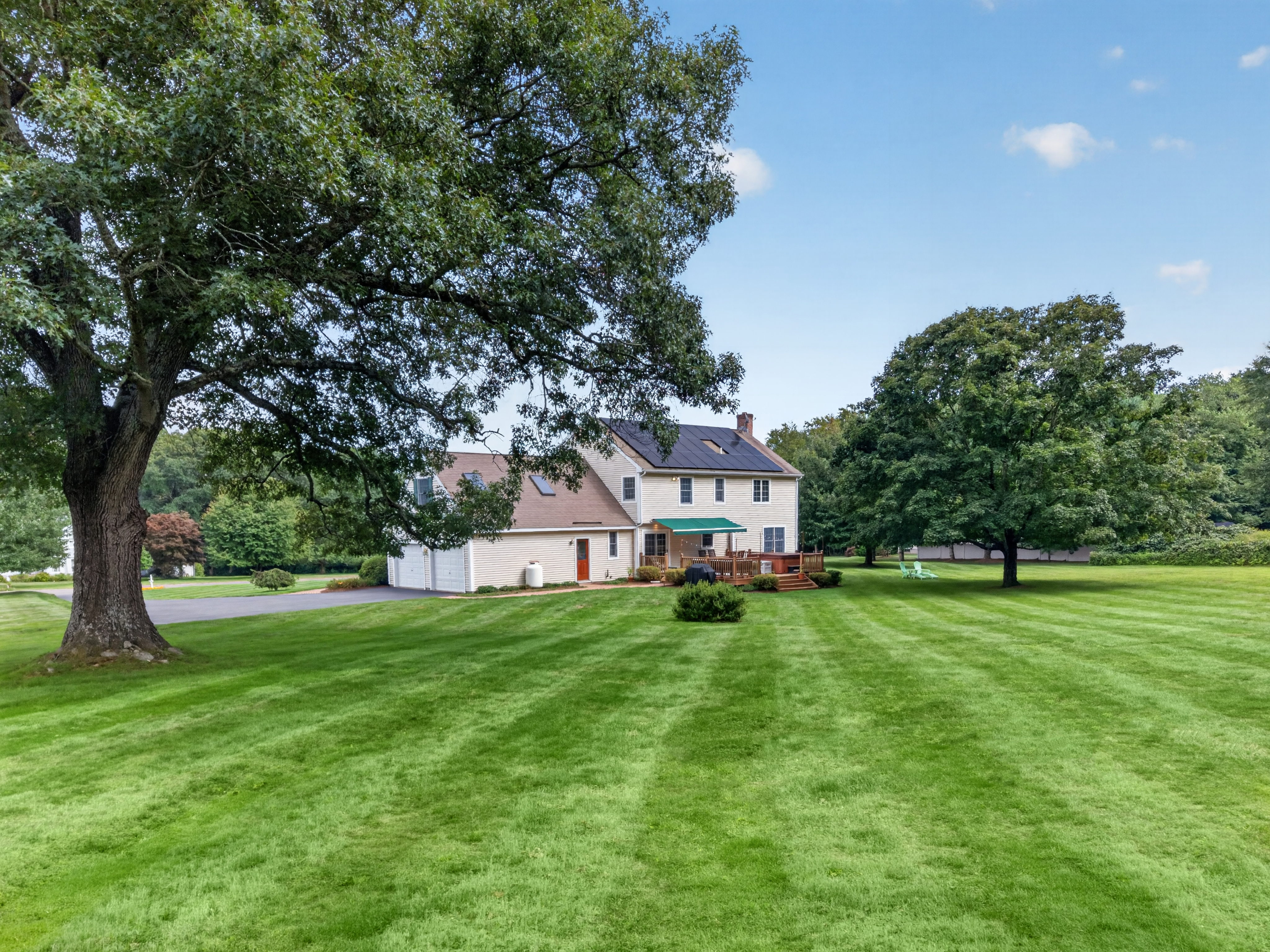  Classic Custom Colonial on Over 2 Private Acres - 物件實景