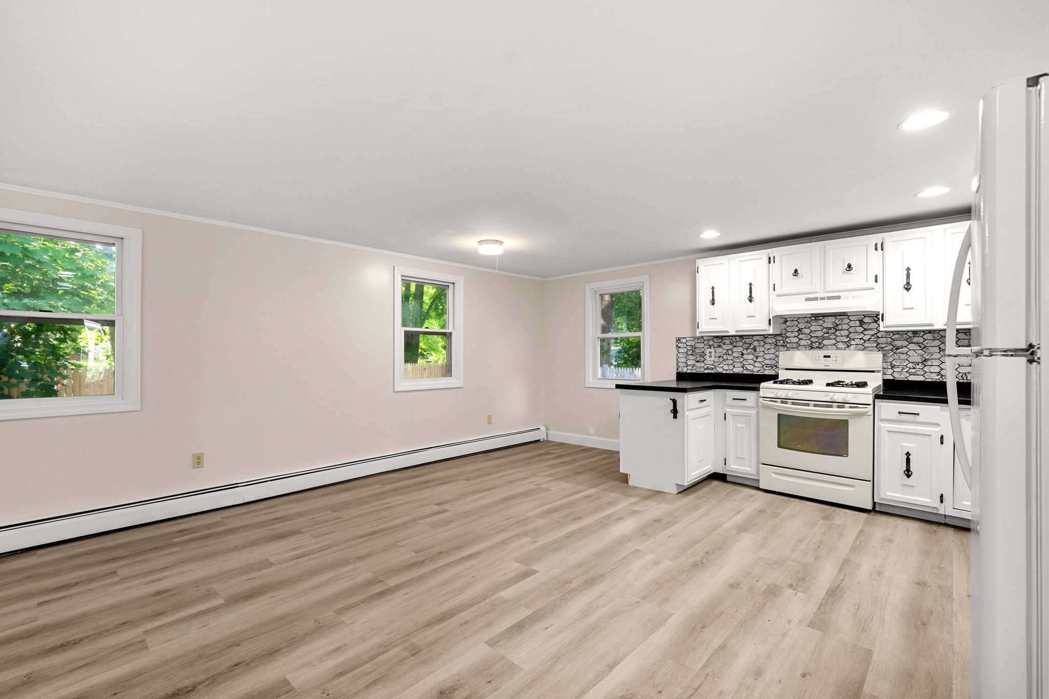  11 Central, Merrimac, MA, 01860 - 物件實景