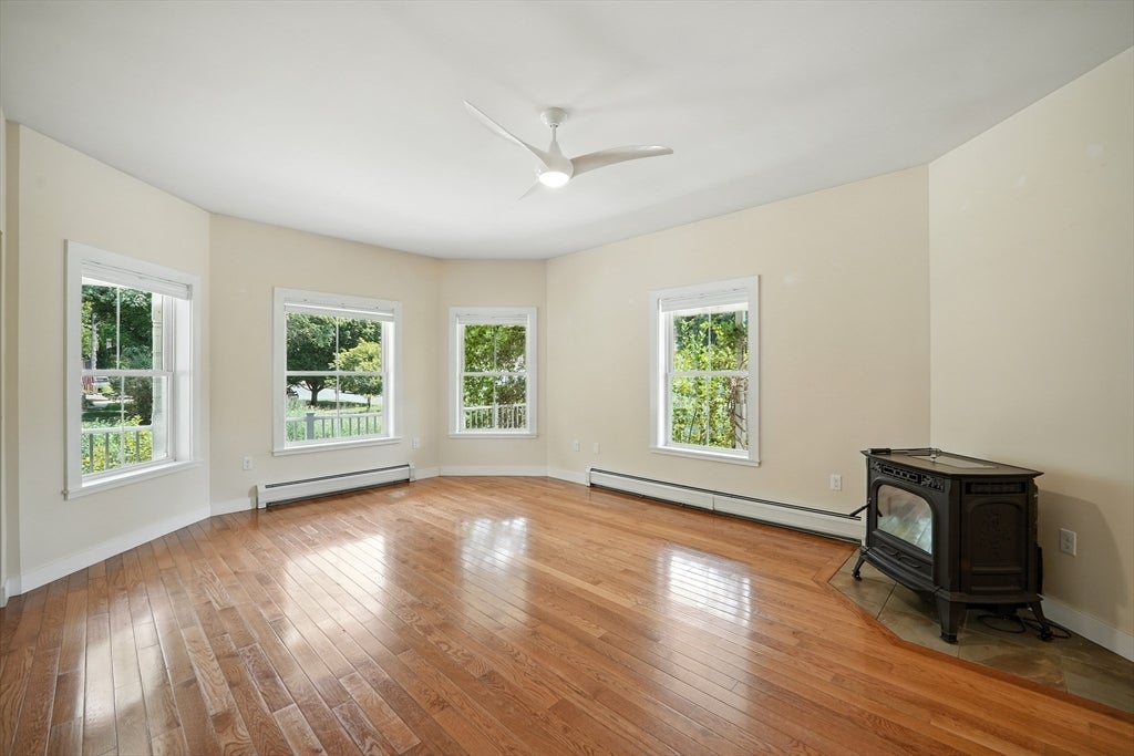Shelburne, Massachusetts, 01370, United States, 5 Bedrooms Bedrooms, ,3 BathroomsBathrooms,Residential,For Sale,1919990