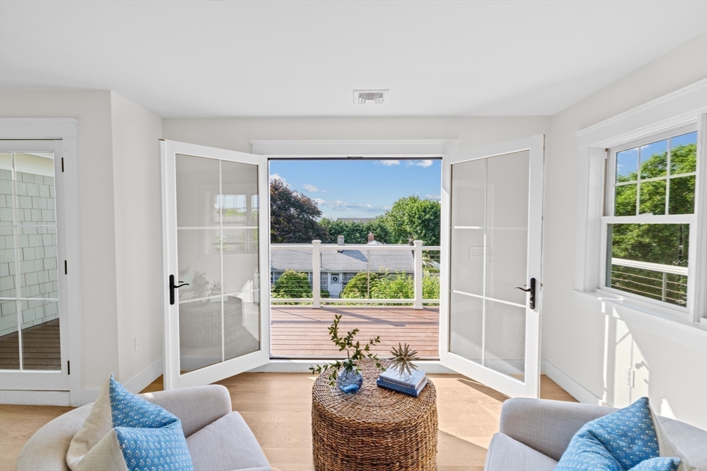 Hingham, Massachusetts, 02043, United States, 5 Bedrooms Bedrooms, ,6 BathroomsBathrooms,Residential,For Sale,1994867