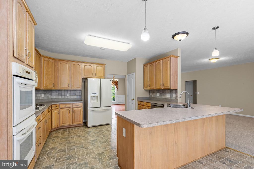 Fredericksburg, Virginia, 22401, United States, 5 Bedrooms Bedrooms, ,3 BathroomsBathrooms,Residential,For Sale,1920807