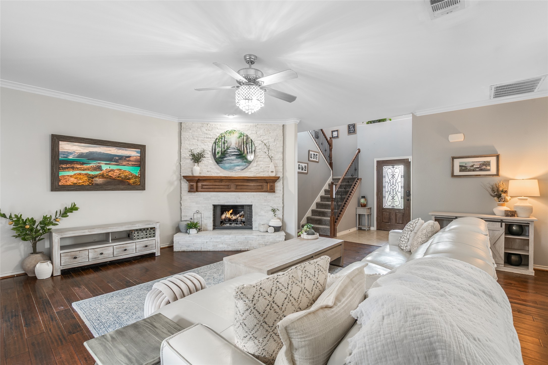 Rockwall, Texas, 75087, United States, 4 Bedrooms Bedrooms, ,3 BathroomsBathrooms,Residential,For Sale,1963763