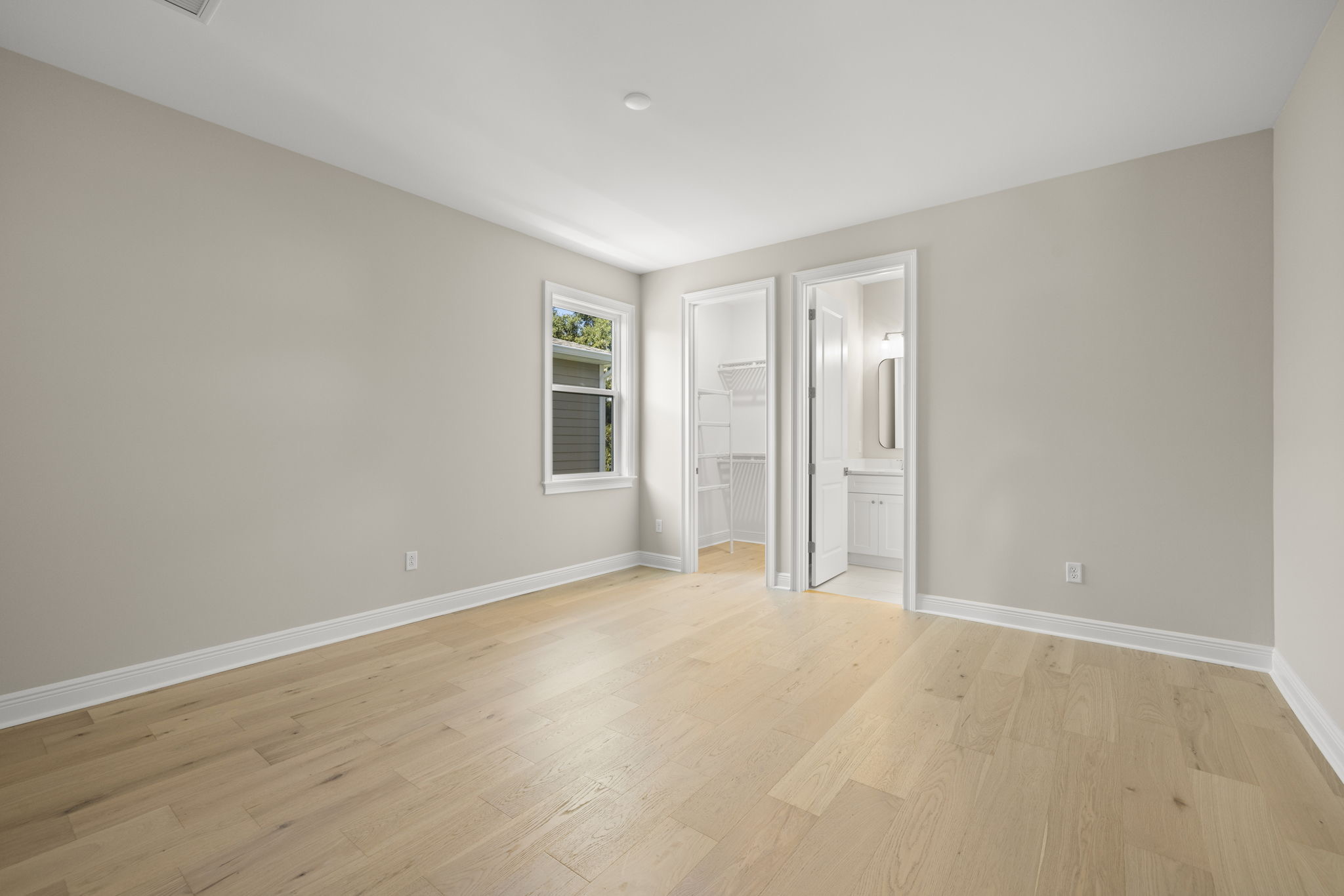 Tampa, Florida, 33629, United States, 4 Bedrooms Bedrooms, ,5 BathroomsBathrooms,Residential,For Sale,1986126